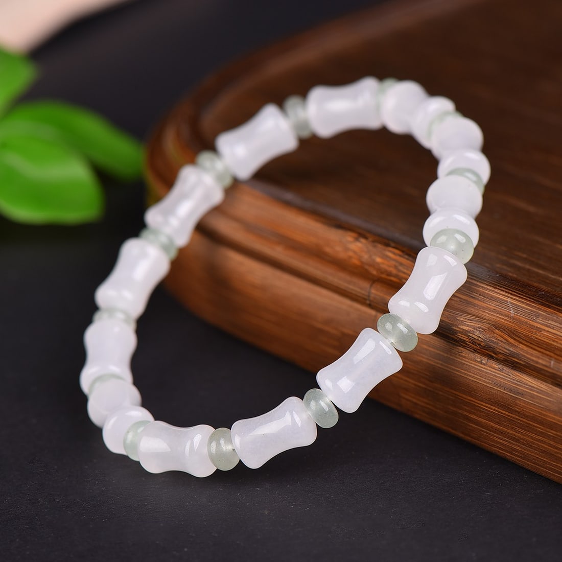 An Exquisite Jadeite Bracelets - 6