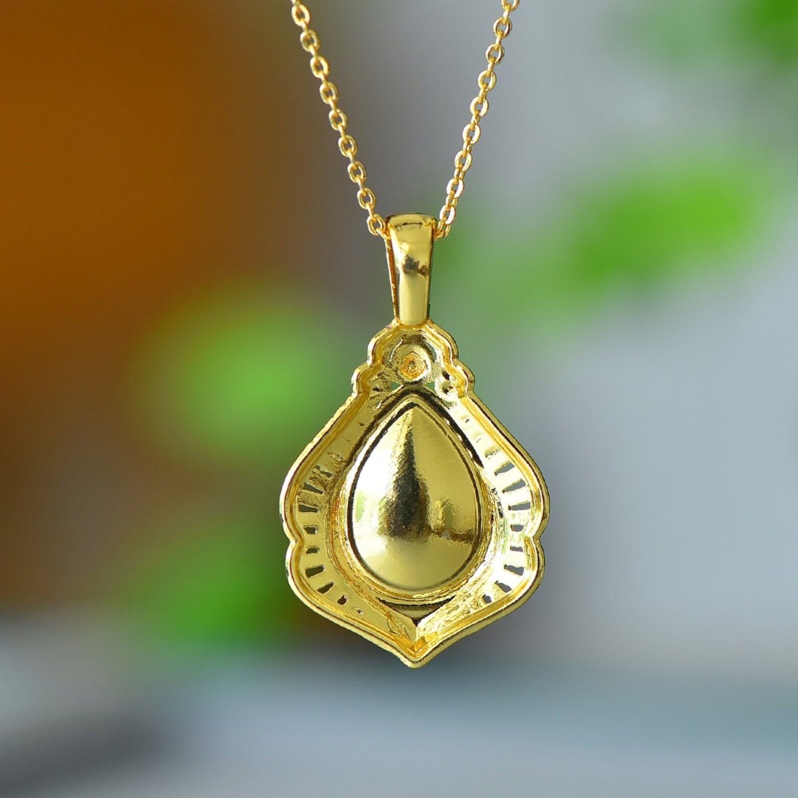 An Exquisite Pendant - 5