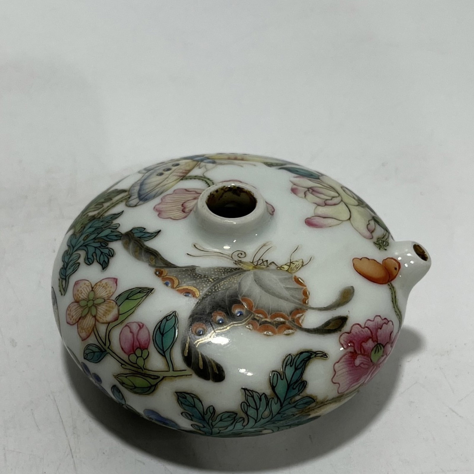 An Exquisite Famille-Rose Flower and Butterfly Pattern Water Pot (1 of 11)