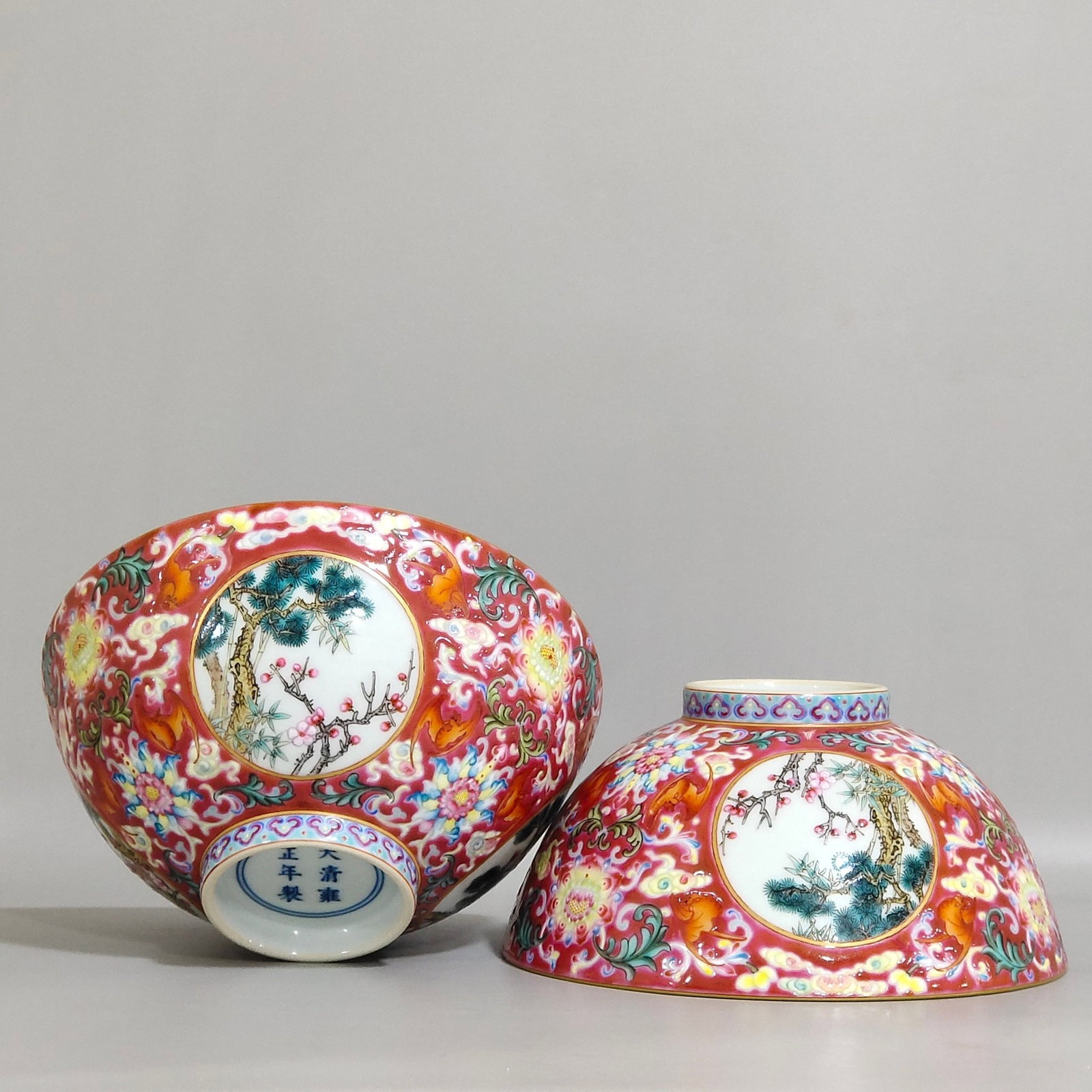 A Pair of Exquisite Ruby Red-Ground Famille-Rose Painted Gold Pine,Bamboo and Plum Blossom Pattern - 7