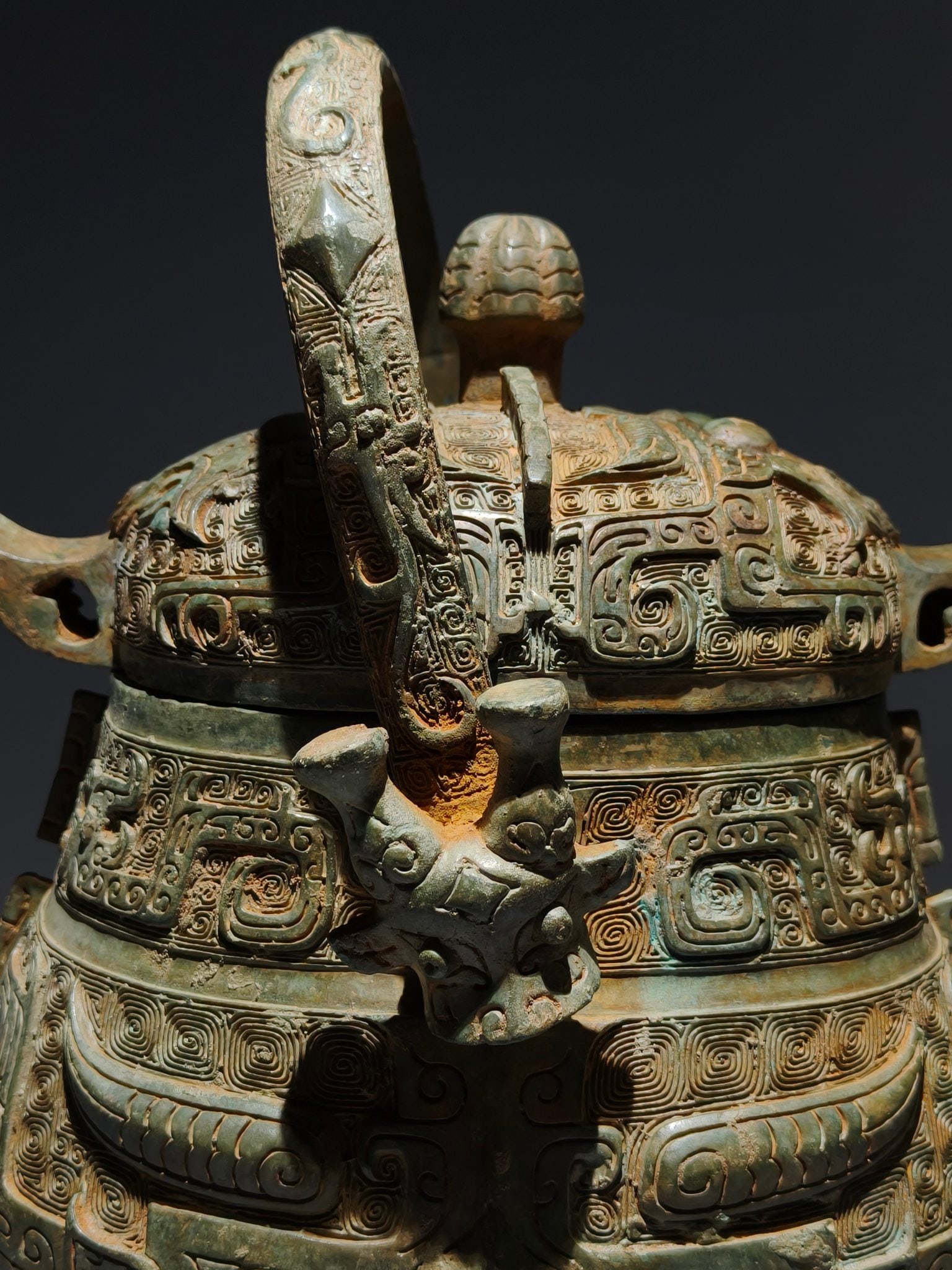 An Archaic Bronze Beast-Face Pattern Loop-Handled Pot - 2