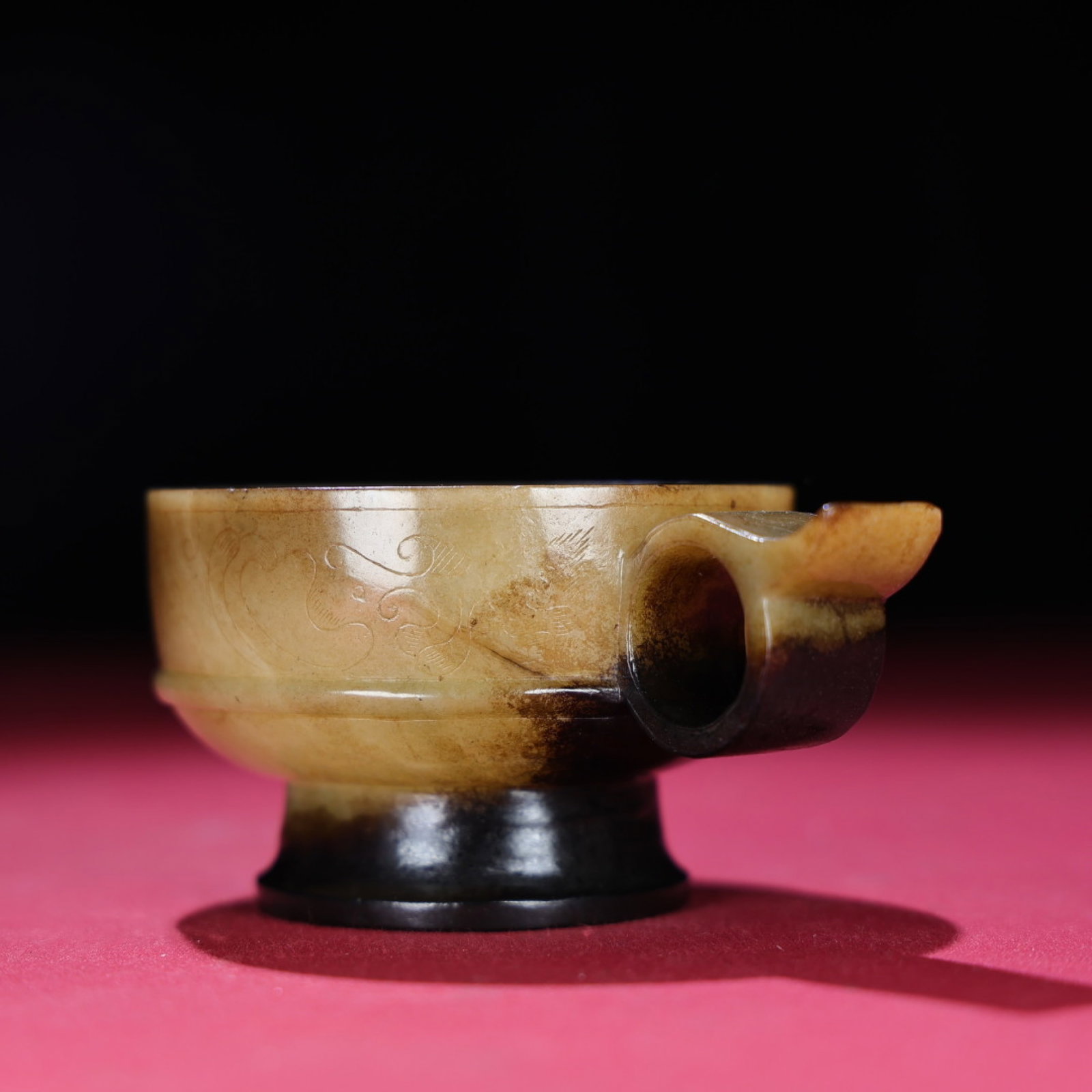 An Exquisite White Jade Dragon Pattern Cup - 3