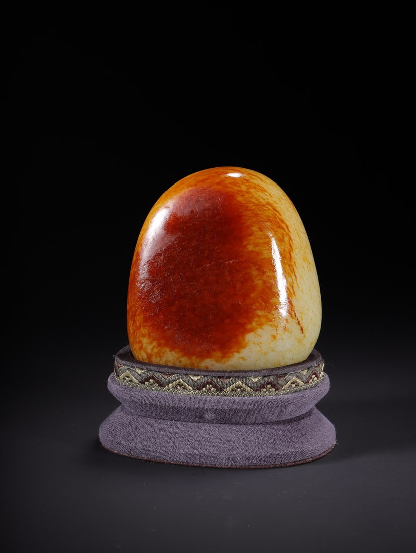 An Exquisite White Jade Ornament: An Exquisite White Jade Ornament,Qing Dynasty,China,Size:3.6inx2.9inx1.9in,Weight:478.3g