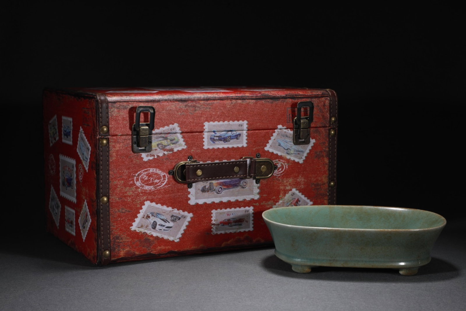 An Exquisite Ru yao Sky Blue Glazed Basin: An Exquisite Ru yao Sky Blue Glazed Basin,Song Dynasty,China,Size:2.6inx9.1in 汝窑天青釉盆,中国宋代