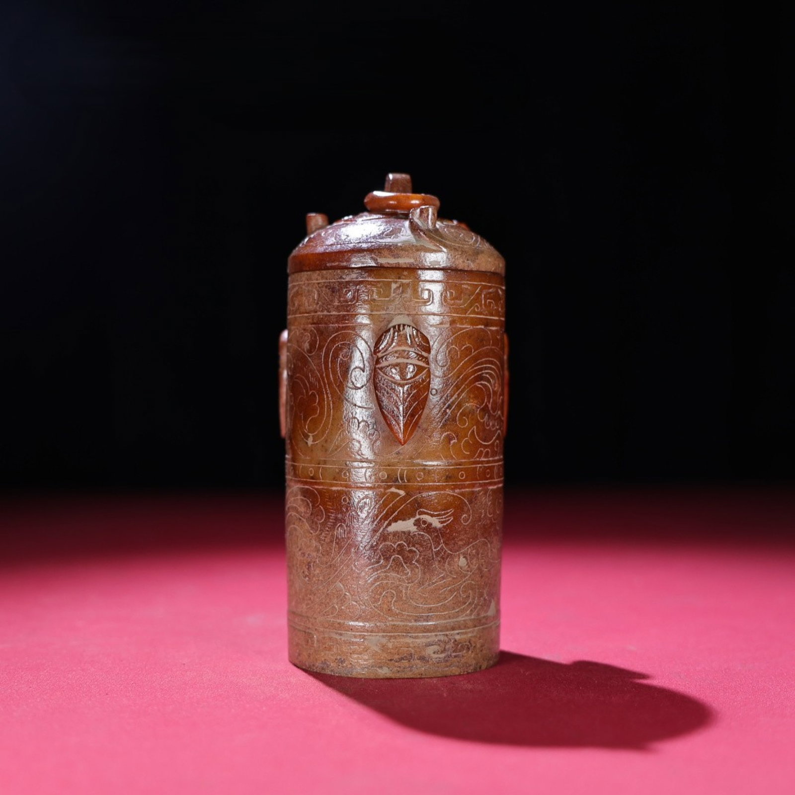 An Exquisite Archaic Jade Cicada Pattern Ornament: An Exquisite Archaic Jade Cicada Pattern Ornament,Ancient Time,China,Size:5.8inx2.9in,Weight:369g 高古玉蝉纹摆件,中国远古时ć
