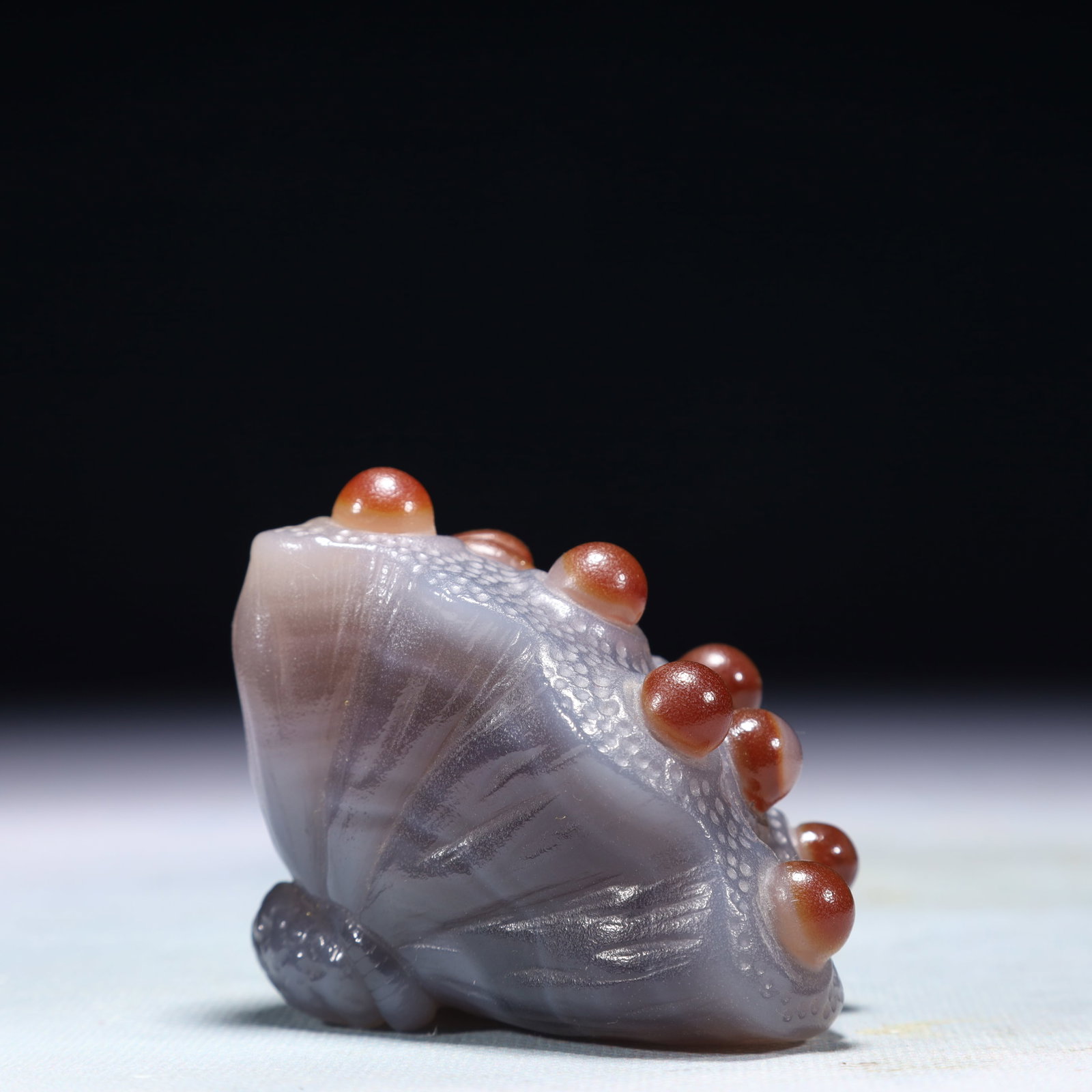 An Exquisite Agate Frog Pattern Ornament - 4