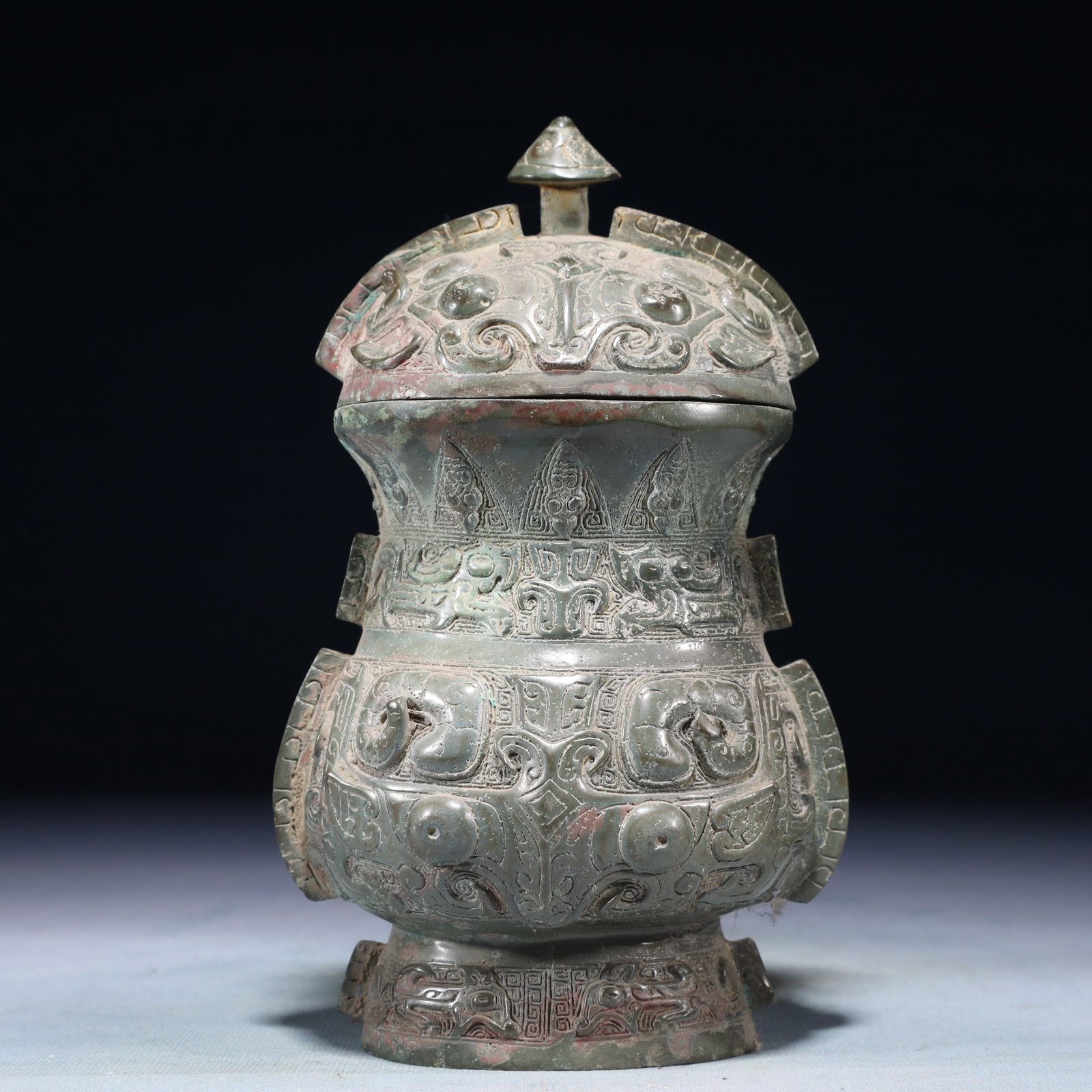 A Rare Bronze Beast-Face Pattern Pot (1 of 9)