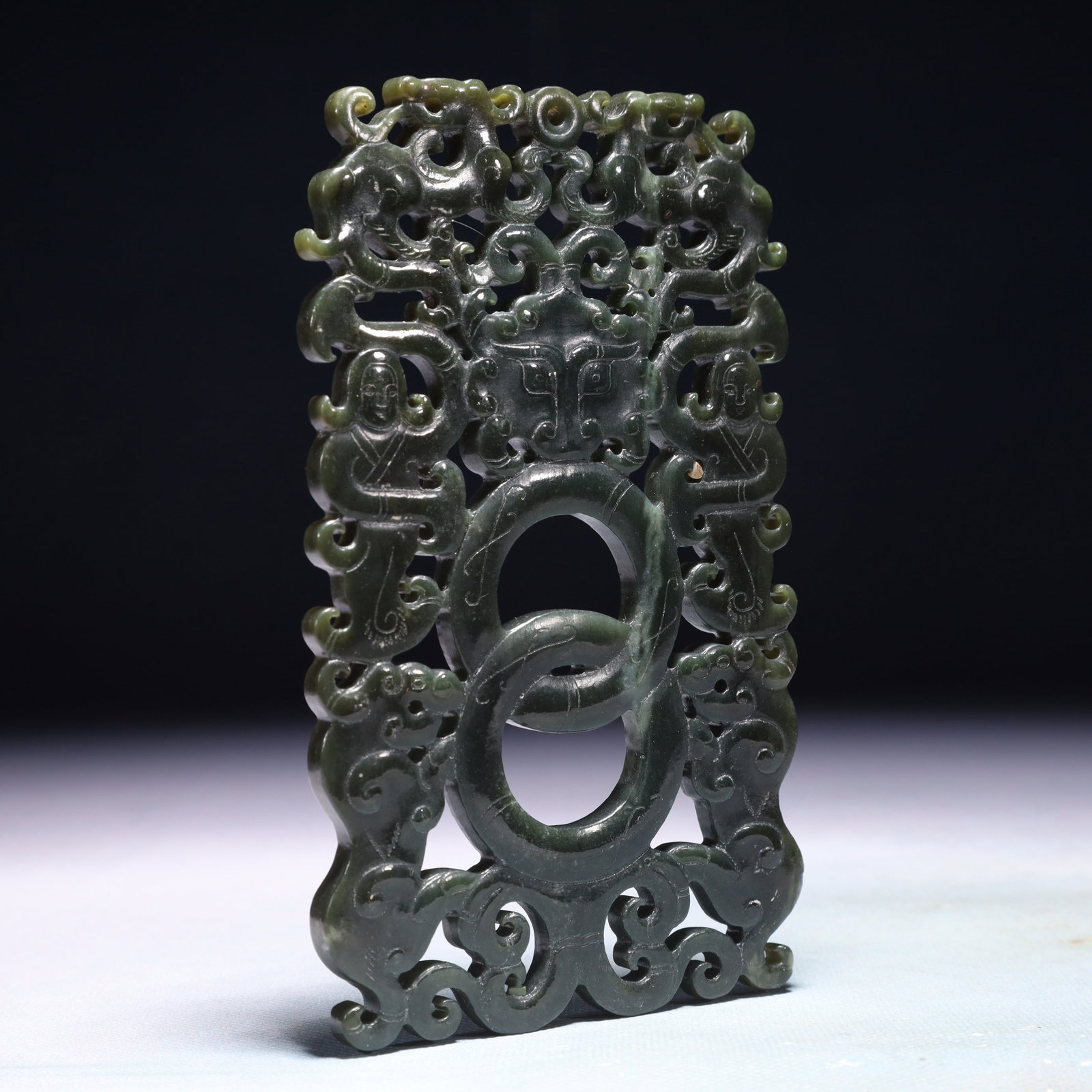 An Exquisite Jasper Beast-Face Pattern Pendant - 5