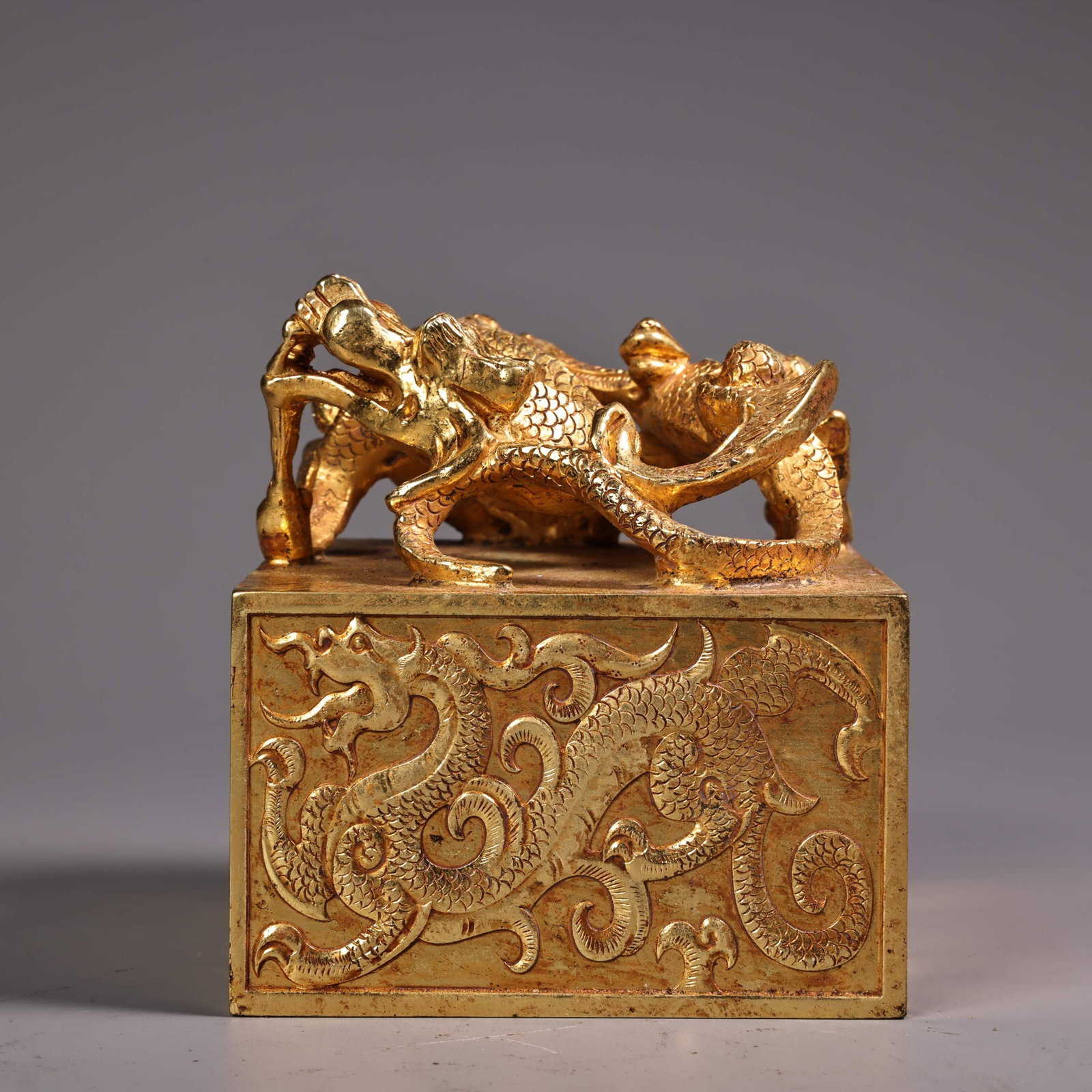 An Exquisite Gilt Dragon Pattern Seal - 3