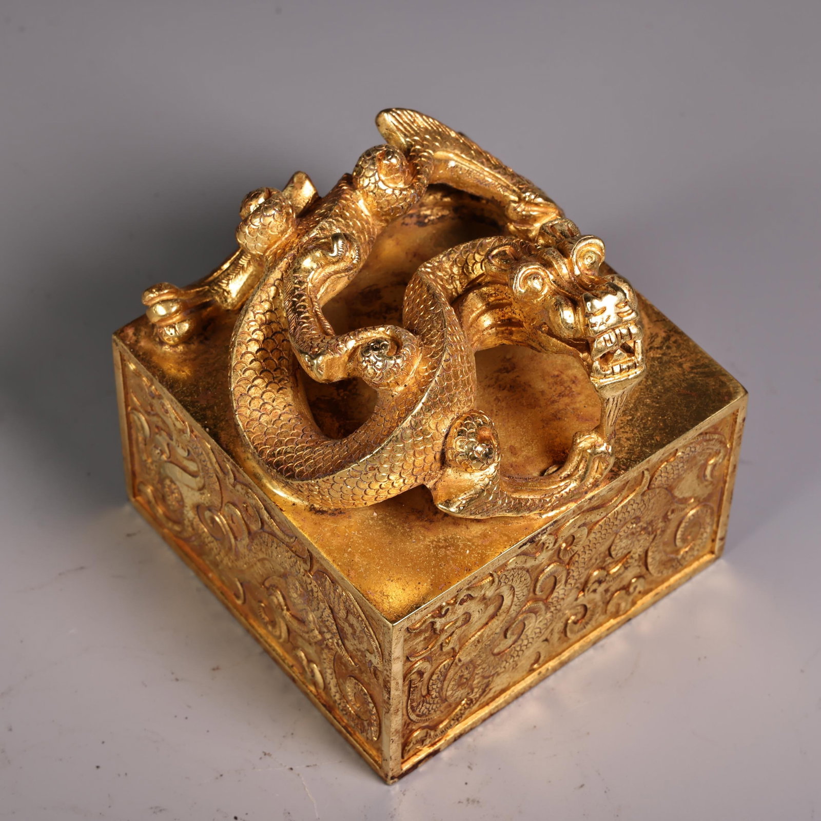 An Exquisite Gilt Dragon Pattern Seal - 6