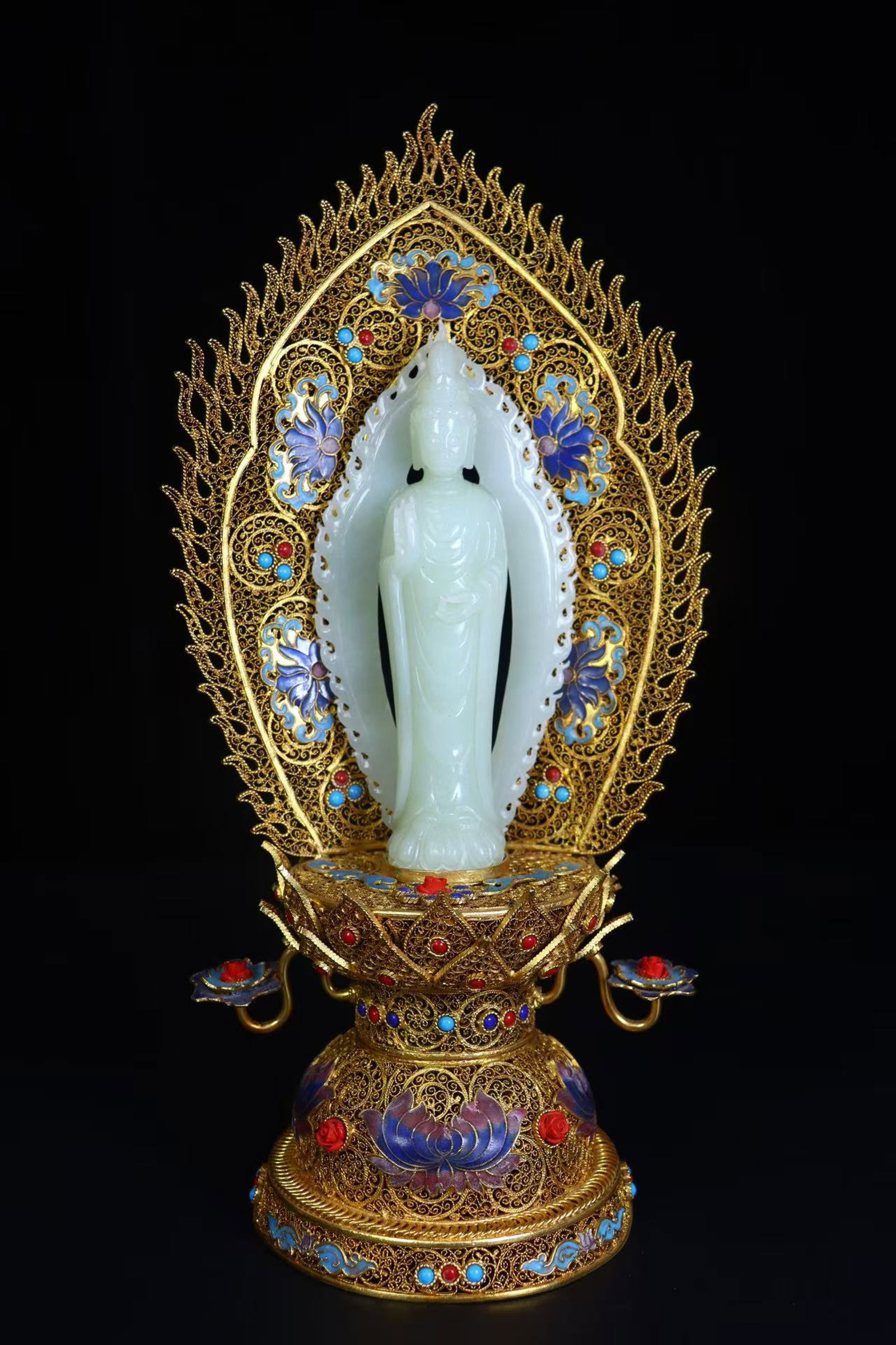An Exquisite Filigree and Gilding Inlaid White Jade Statue of Sakyamuni,Inlaid Gems: An Exquisite Filigree and Gilding Inlaid White Jade Statue of Sakyamuni,Inlaid Gems,Qing Dynasty,China,Qianlong Four-character Mark,Size:5.7inx4.1inx11.6in,Weight:753g 花丝鎏金