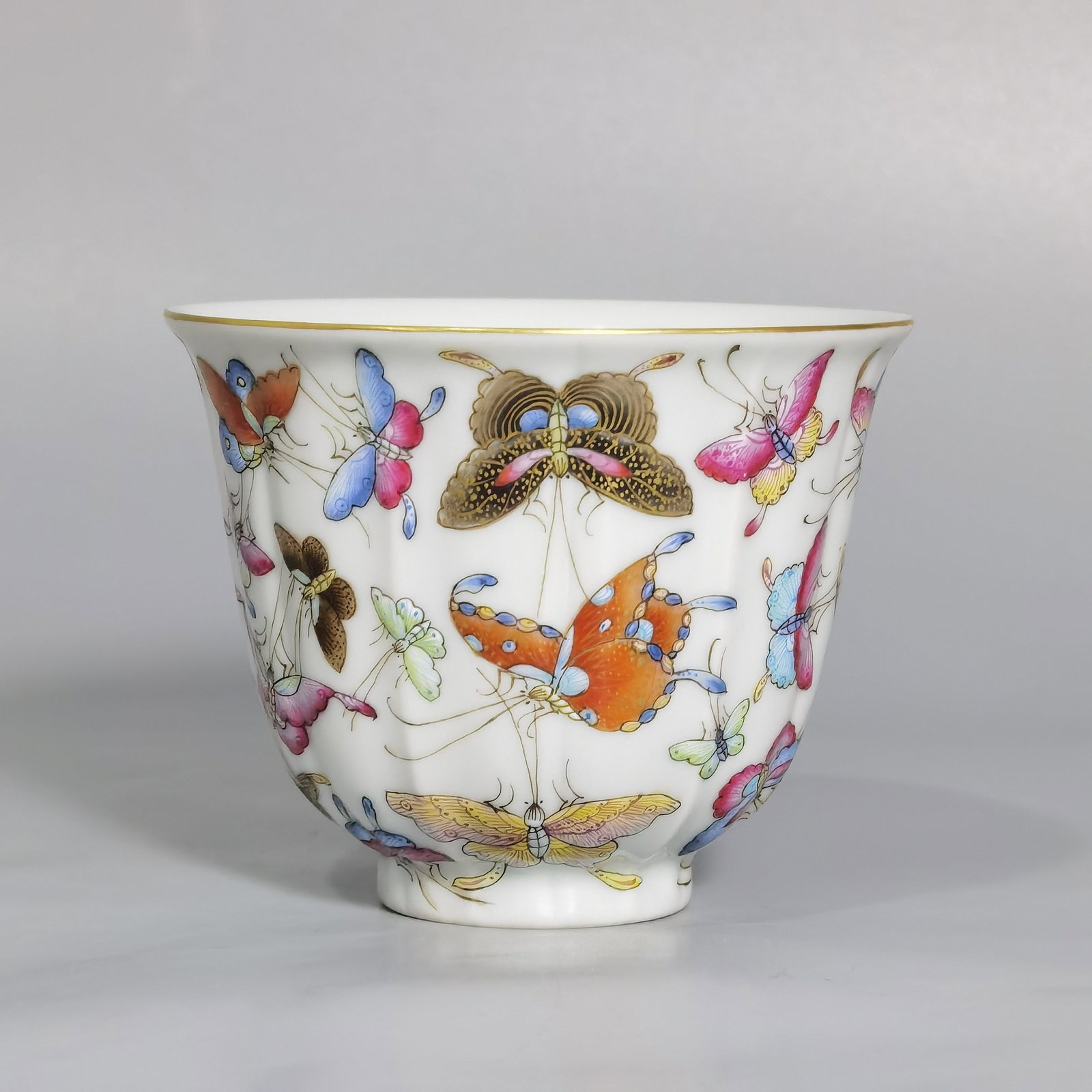 An Exquisite Famille-Rose Painted Gold Butterfly Pattern Cup (1 of 5)