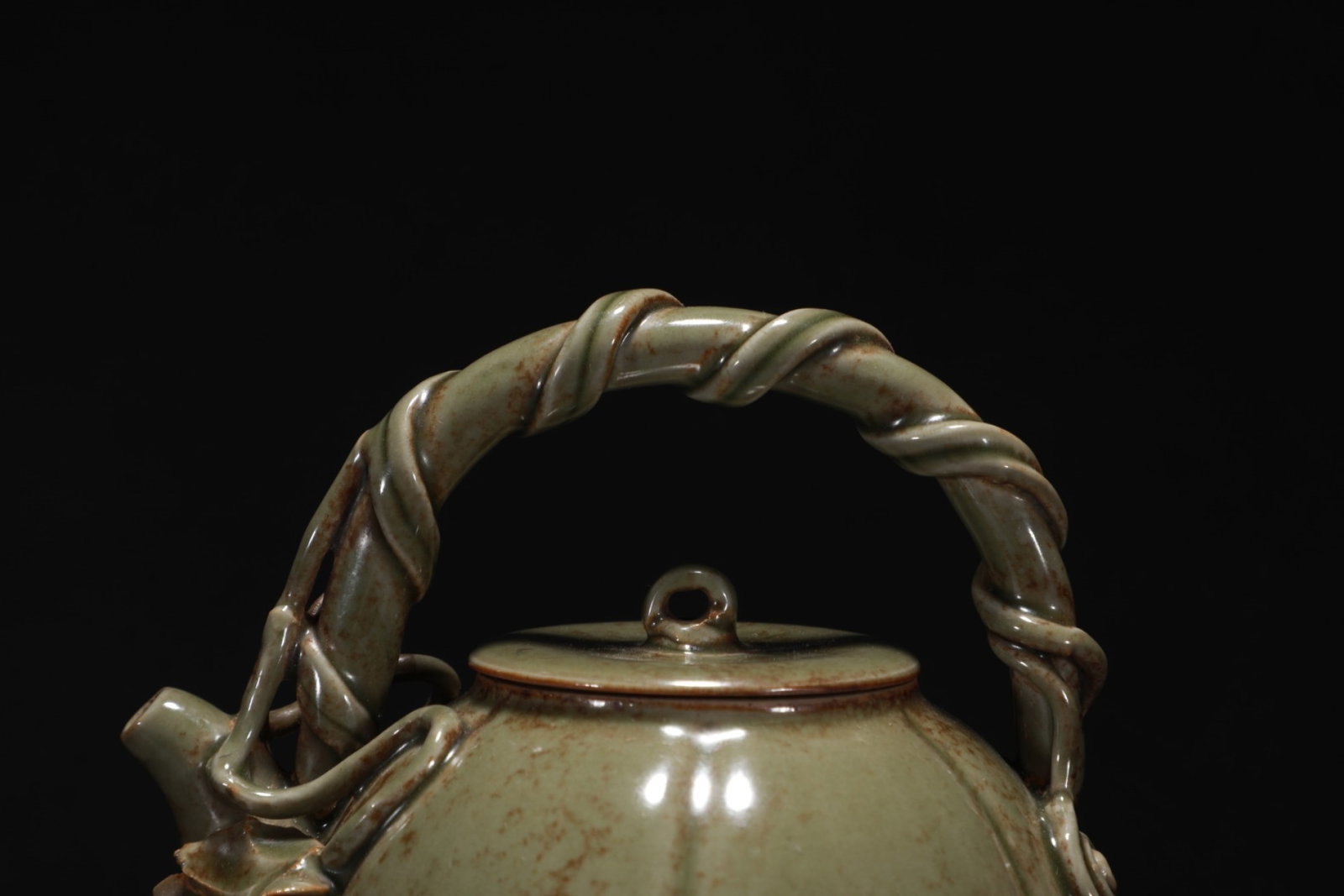 An Exquisite Yue yao Loop-Handled Pot - 3