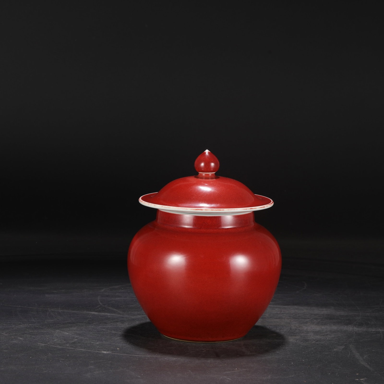 An Exquisite Ruby red-Glazed Jar with Cover - 2