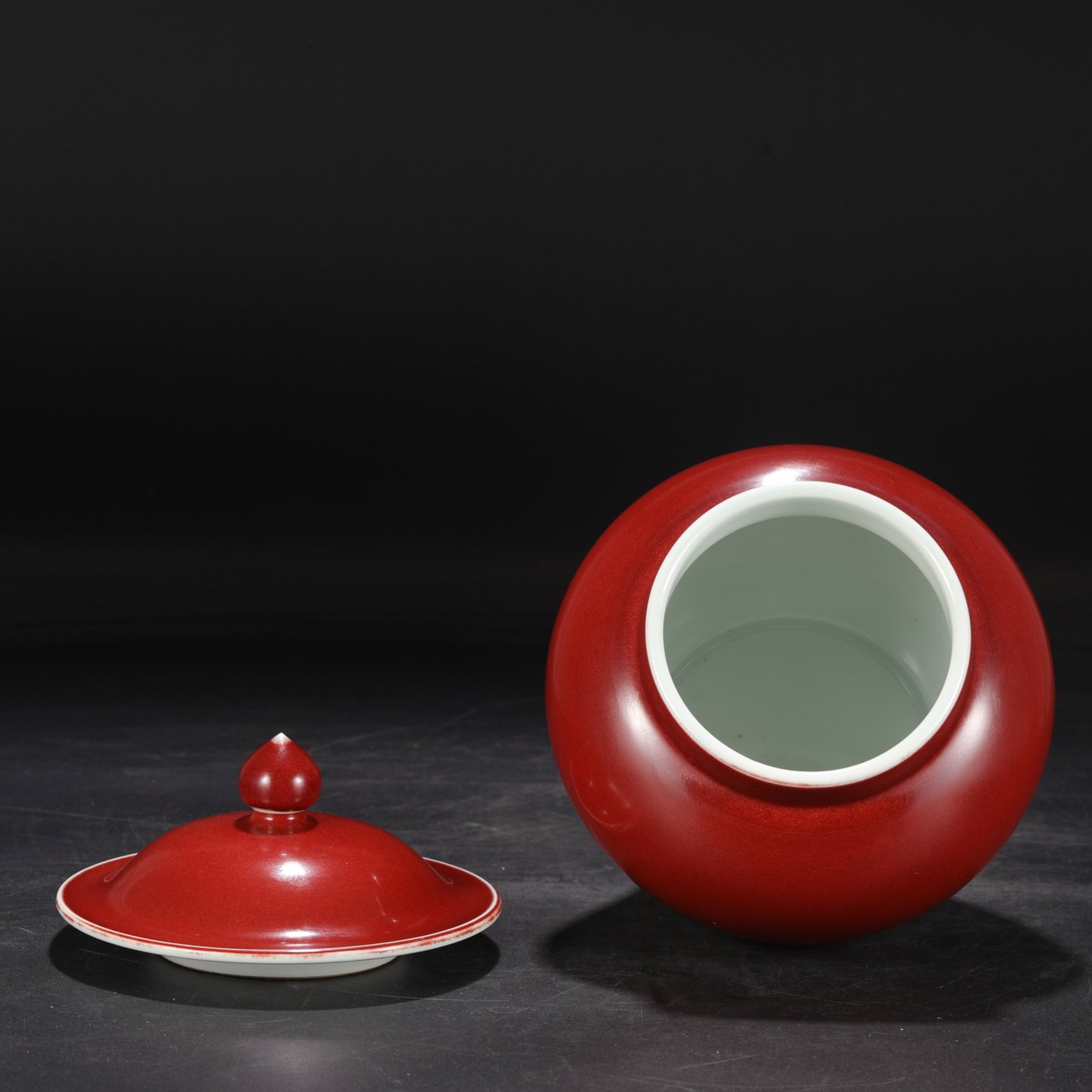 An Exquisite Ruby red-Glazed Jar with Cover - 5