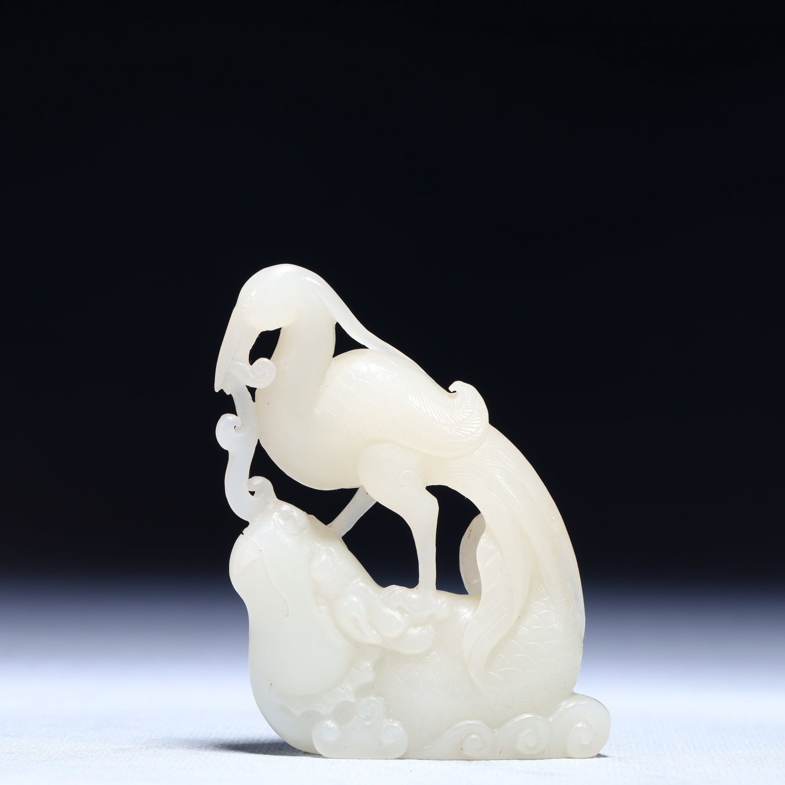 An Exquisite White Jade Crane Ornament: An Exquisite White Jade Crane Ornament,Qing Dynasty,China,Size:2.4inx0.8inx3.3in,Weight:114.6g 白玉鹤摆件,中国清代