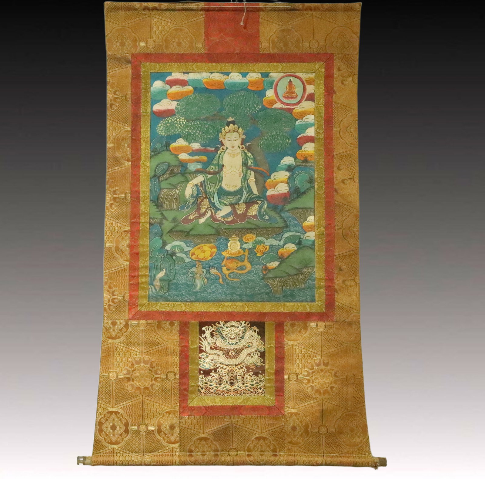 A Rare Brocade Painted Color Statue of Avalokitesvara Tangka (1 of 10)