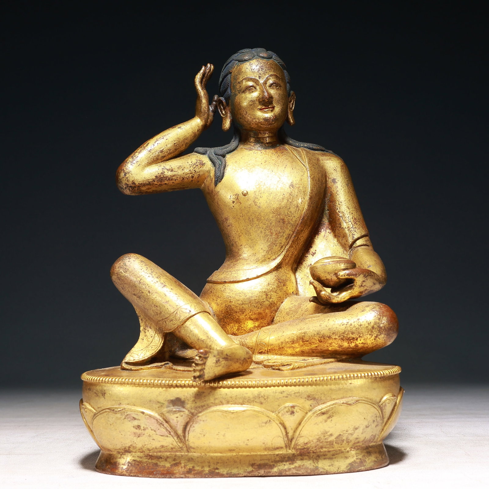 A Solemn Gilt Bronze Statue of Tara,With Inscription: A Solemn Gilt Bronze Statue of Tara,With Inscription,Qing Dynasty, China,Size:7.9inx6.7inx11.8in,Weight:5600g 铜鎏金度母像,带铭文,中国