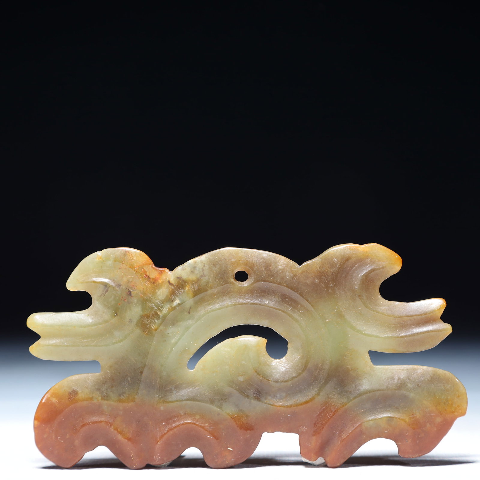 An Archaic Hongshan Culture Greenish Jade Auspicious Cloud Pattern Pendant: An Archaic Hongshan Culture Greenish Jade Auspicious Cloud Pattern Pendant,Ancient Time,China,Size:4.1inx2in,Weight:1.77g 红山文化青白玉祥云ಬ