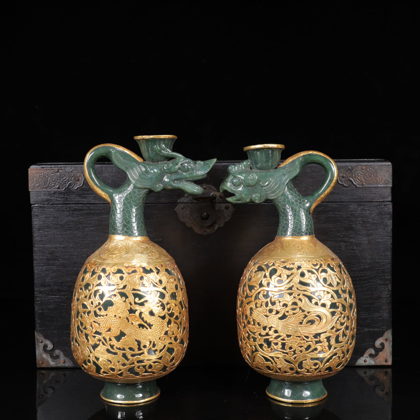 A Pair of Exquisite Jasper Inlaid Silver-Gilt Bronze Flower and Dragon Pattern Pots: A Pair of Exquisite Jasper Inlaid Silver-Gilt Bronze Flower and Dragon Pattern Pots,Qing Dynasty,China,Size:(Vase)4.3inx3.1inx7.9in,(Box)12.6inx7.5in,Weight:1400g 一对碧玉î