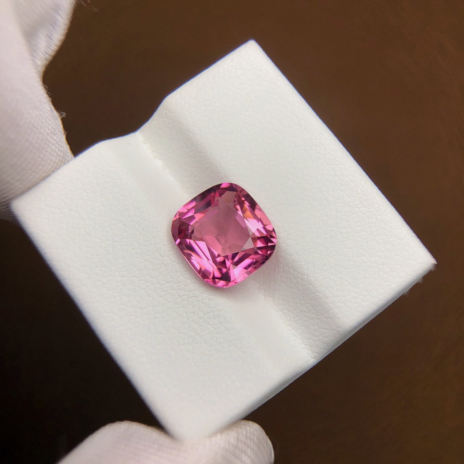3.685Ctw Natural Tourmaline Loose: 3.685Ctw Natural Tourmaline Loose,Size:0.4inx0.4inx0.2in 3.685Ctw天然碧玺裸石