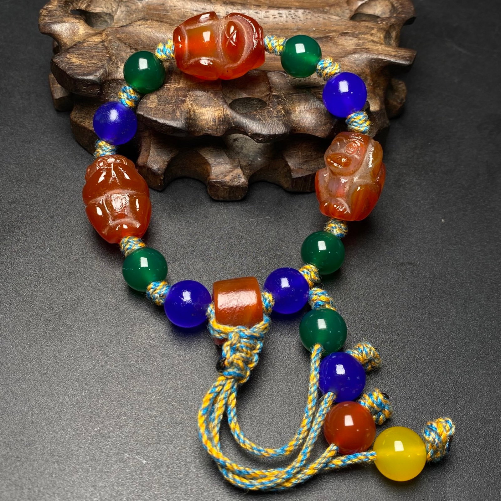 An Exquisite Agate Bracelet - 3
