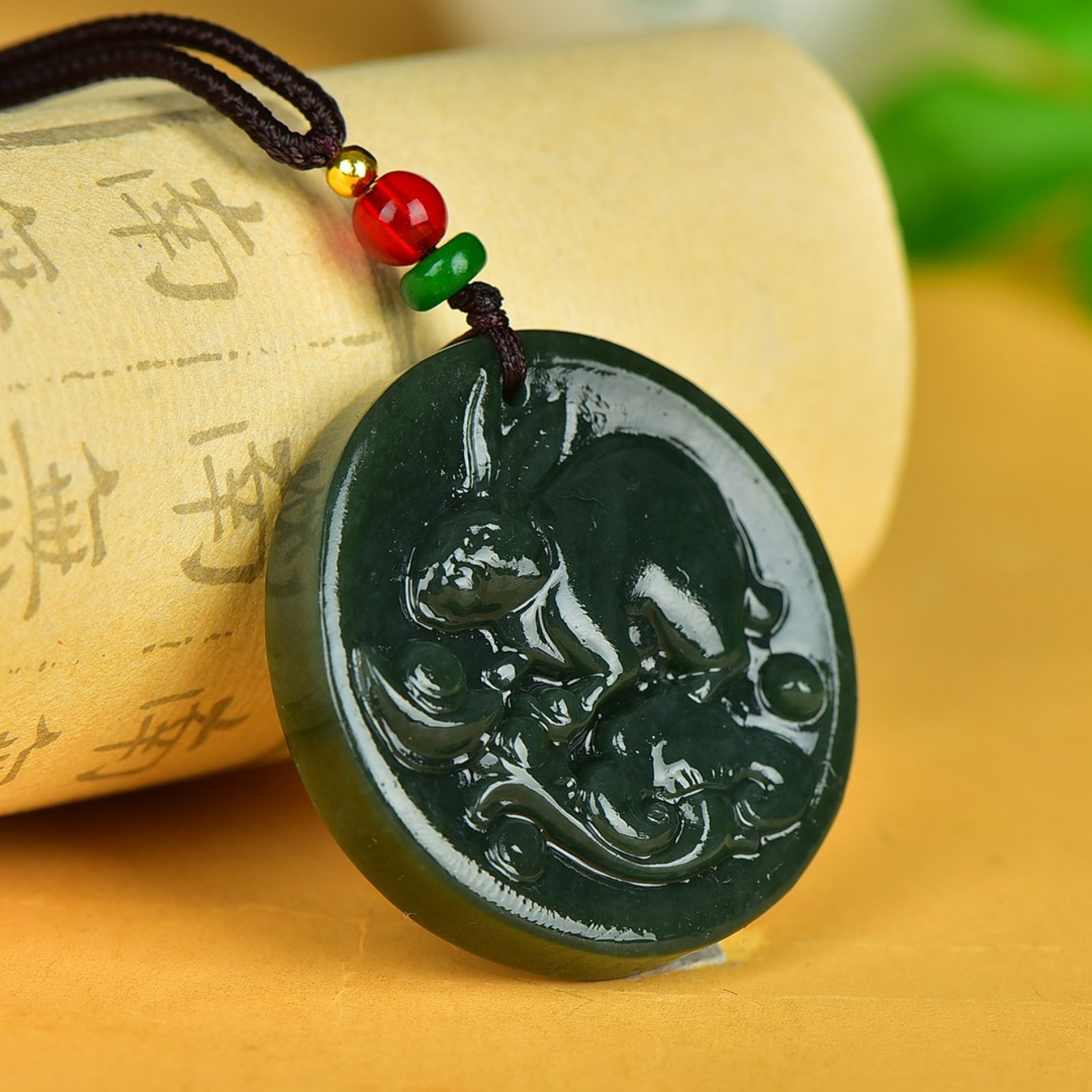An Exquisite White Jade Rabbit Pattern Pendant - 3