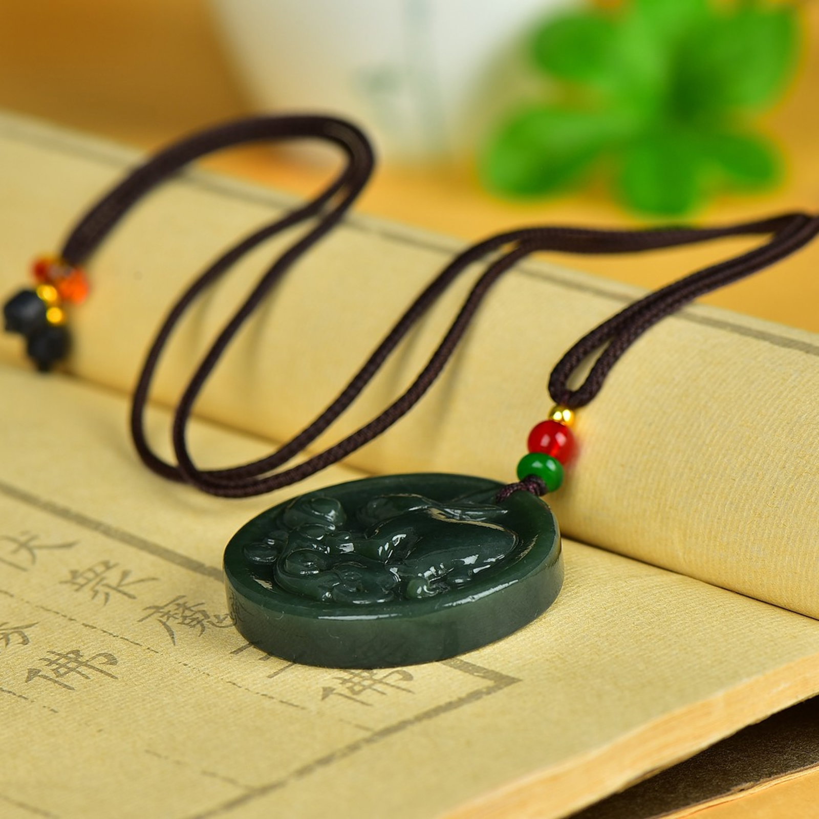 An Exquisite White Jade Rabbit Pattern Pendant - 4