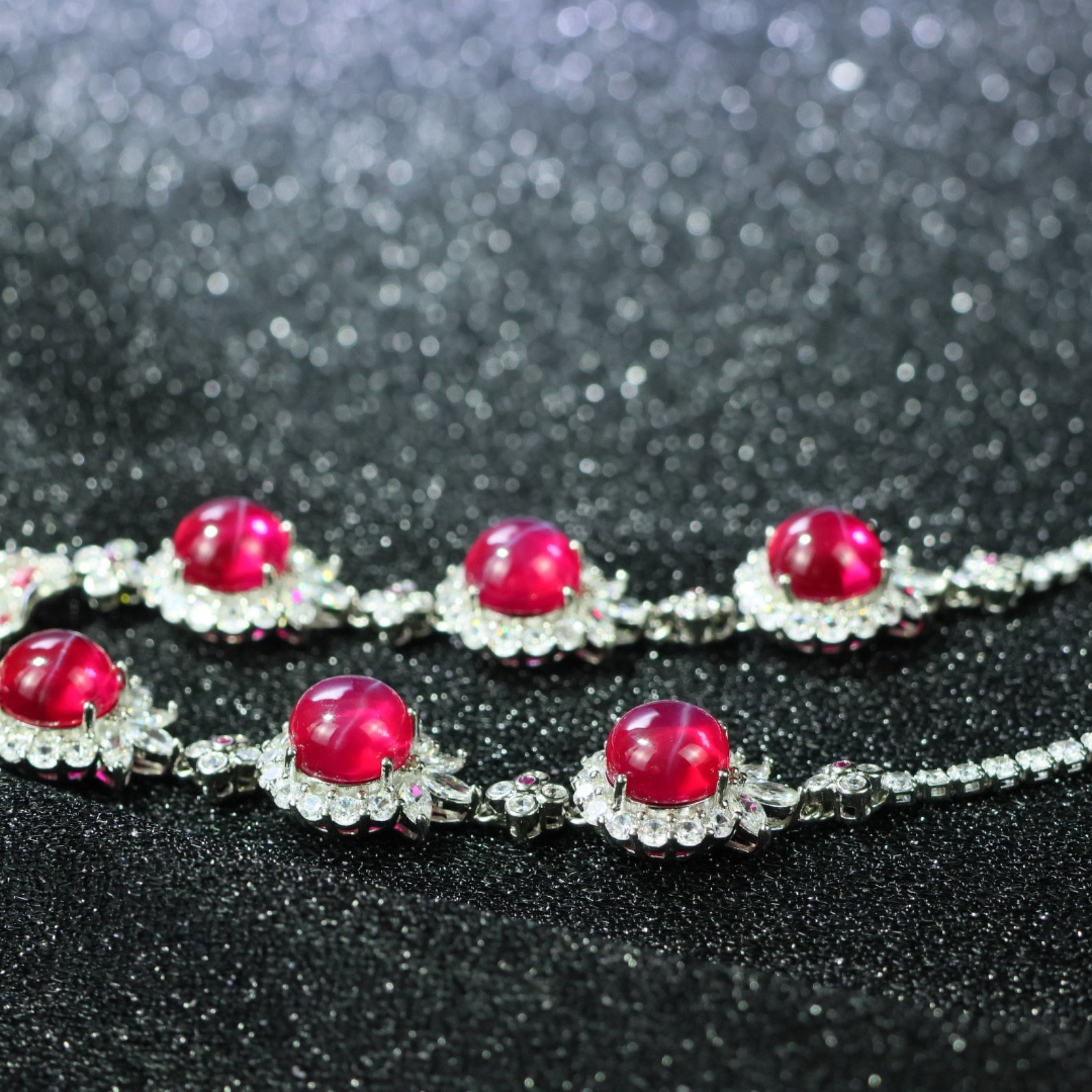 An Exquisite Necklace - 7