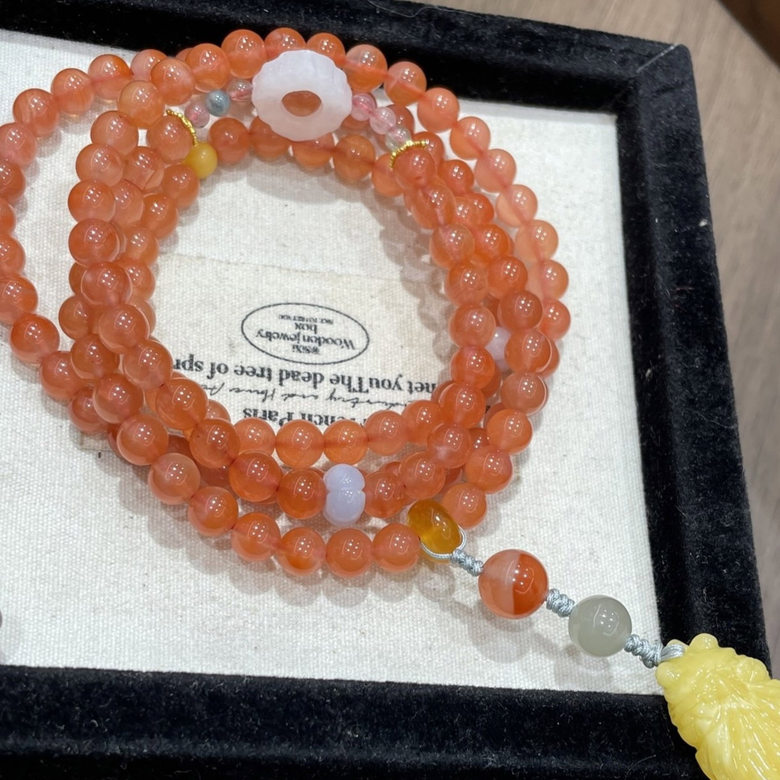 An Exquisite Agate Bracelet - 2
