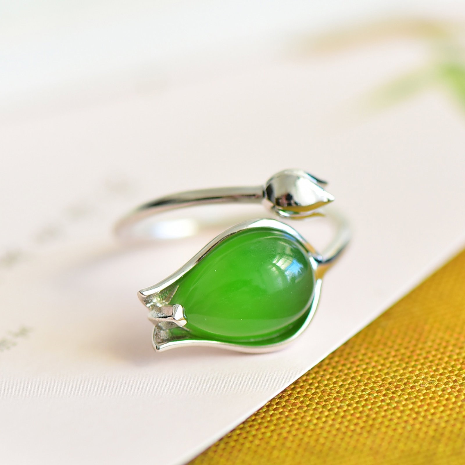 An Exquisite Sterling Silver Inlaid Jasper Ring - 2