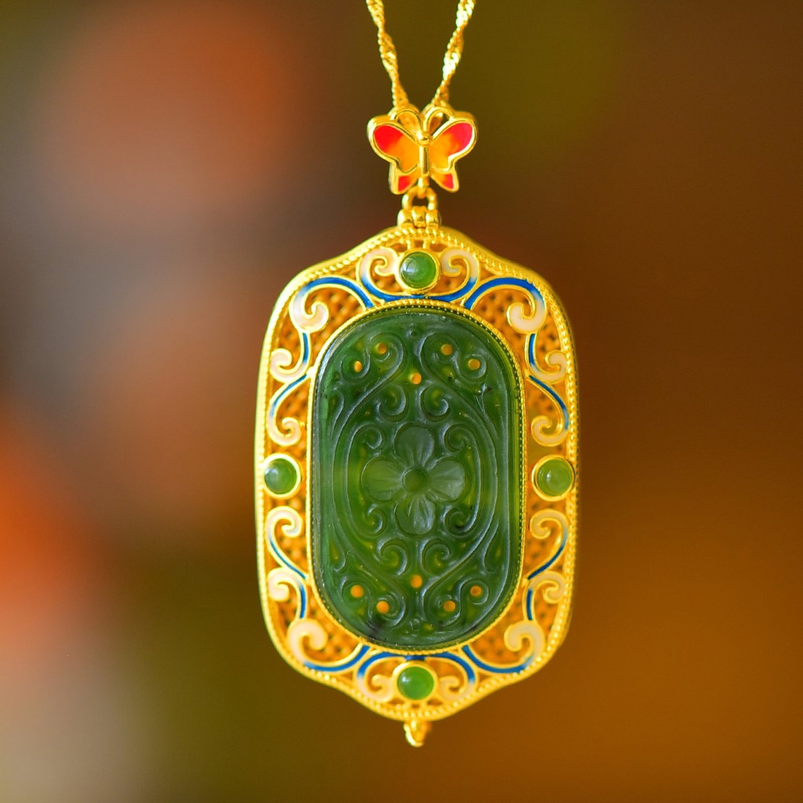 An Exquisite Sterling Silver-Gold Plated Inlaid Jasper Pendant: An Exquisite Sterling Silver-Gold Plated Inlaid Jasper Pendant 纯银镀金镶碧玉吊坠