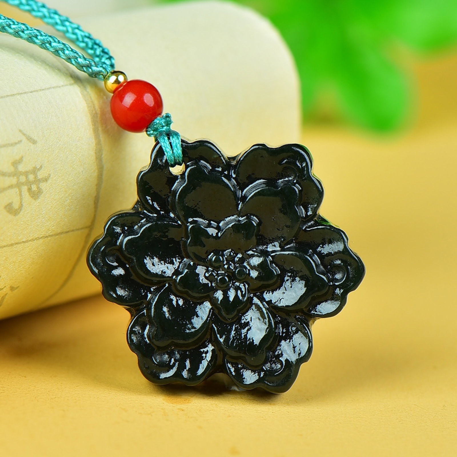 An Exquisite Jasper Flower Pattern Pendant - 2