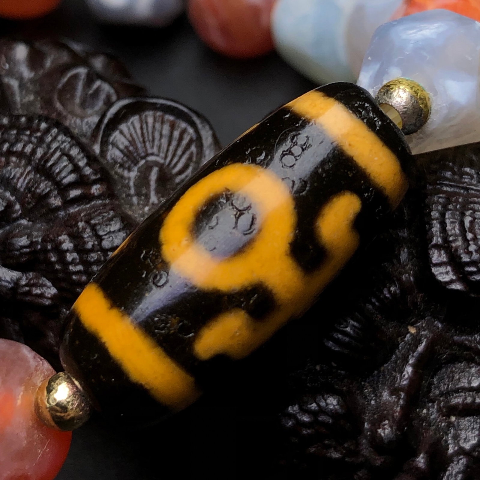 An Exquisite Agate Bracelet - 6