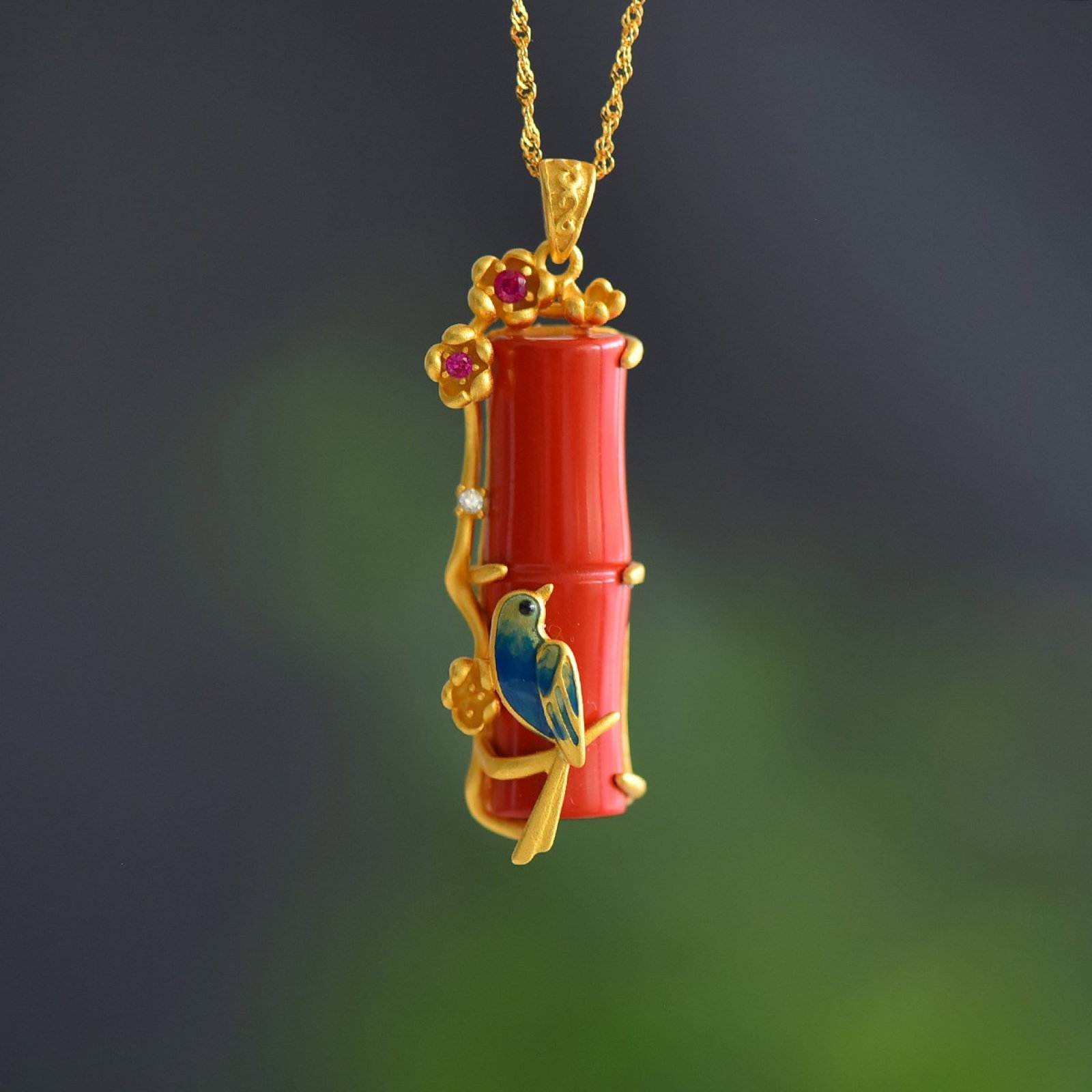 An Exquisite Sterling Silver-Gold Plated Inlaid Cinnabar Pendant: An Exquisite Sterling Silver-Gold Plated Inlaid Cinnabar Pendant,Size:0.4inx1.3in 寓意:节节高升,喜上眉梢