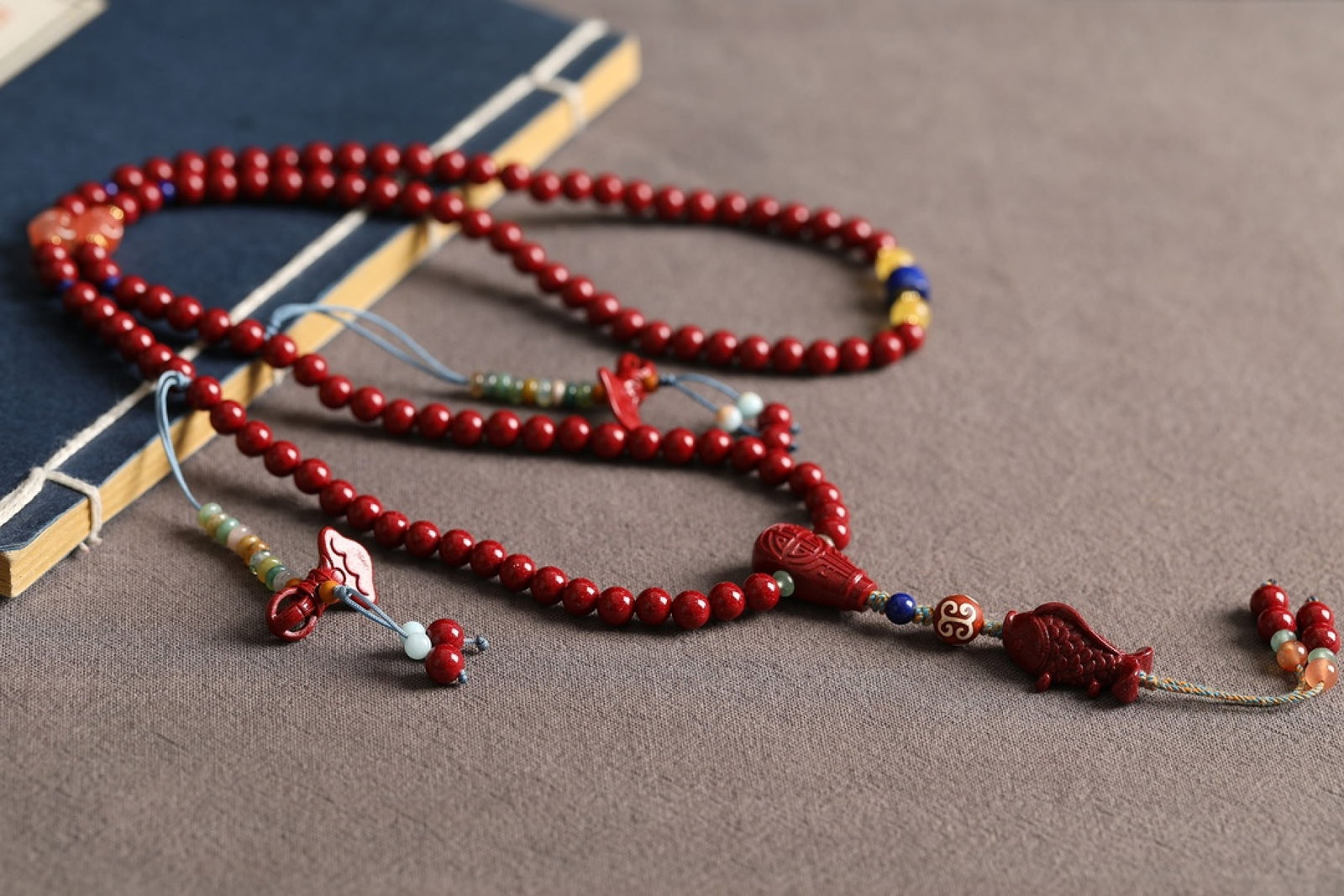 An Exquisite Cinnabar Bracelets - 7