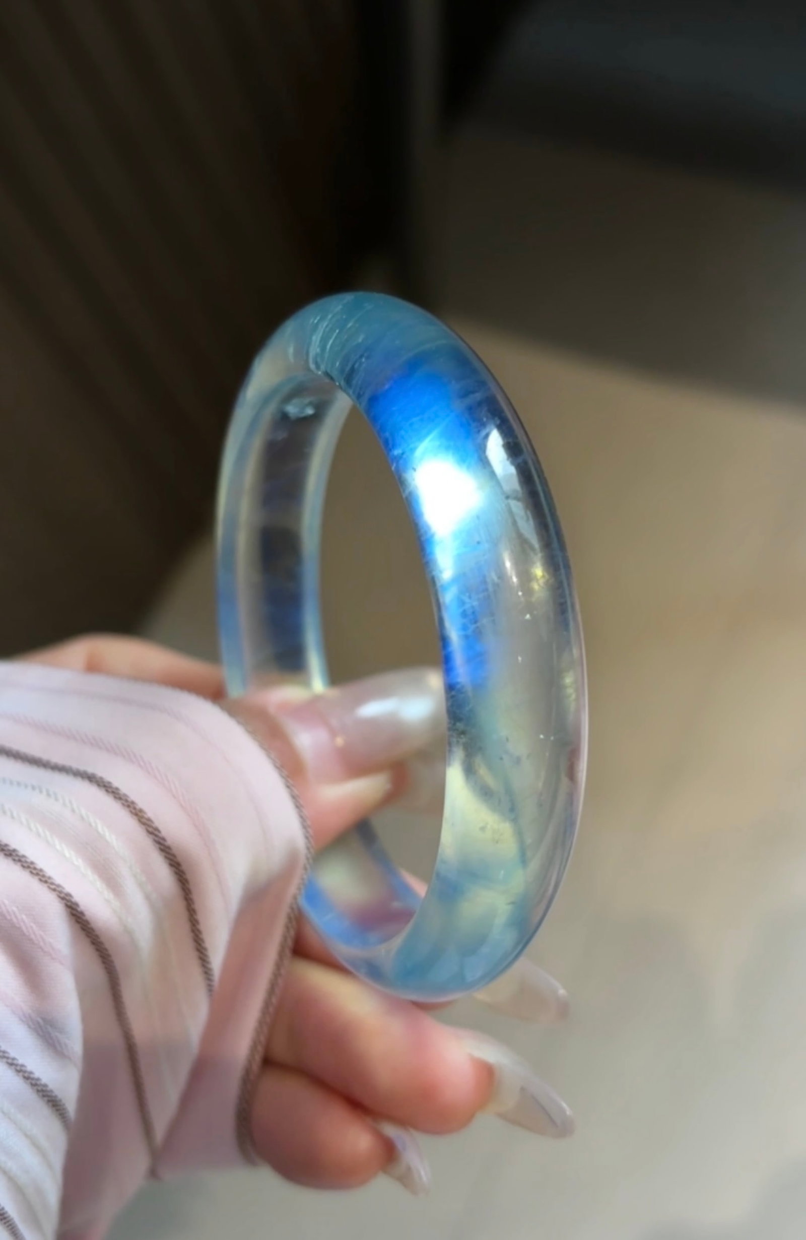 An Exquisite Aquamarine Bracelets: An Exquisite Aquamarine Bracelets,Size:58.6mmx13mmx8mm,Weight:46g 海蓝宝手镯