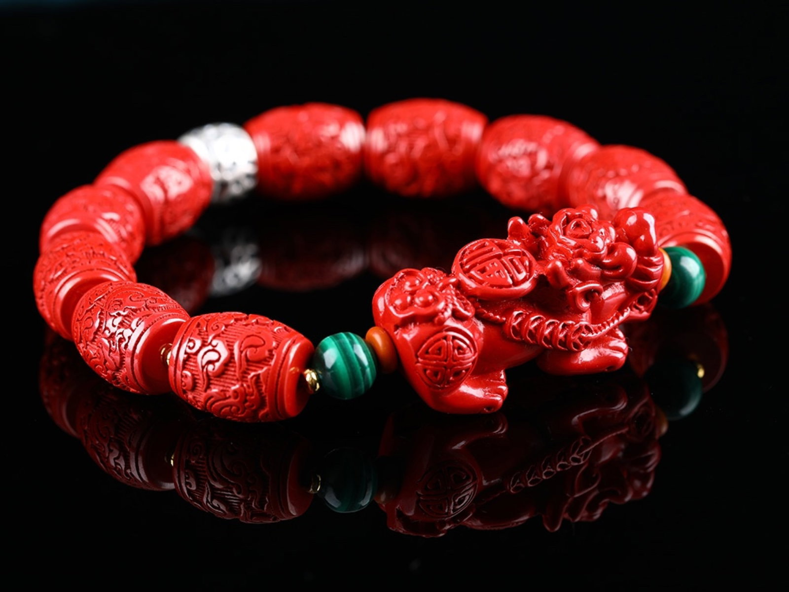An Exquisite Cinnabar Bracelets - 2