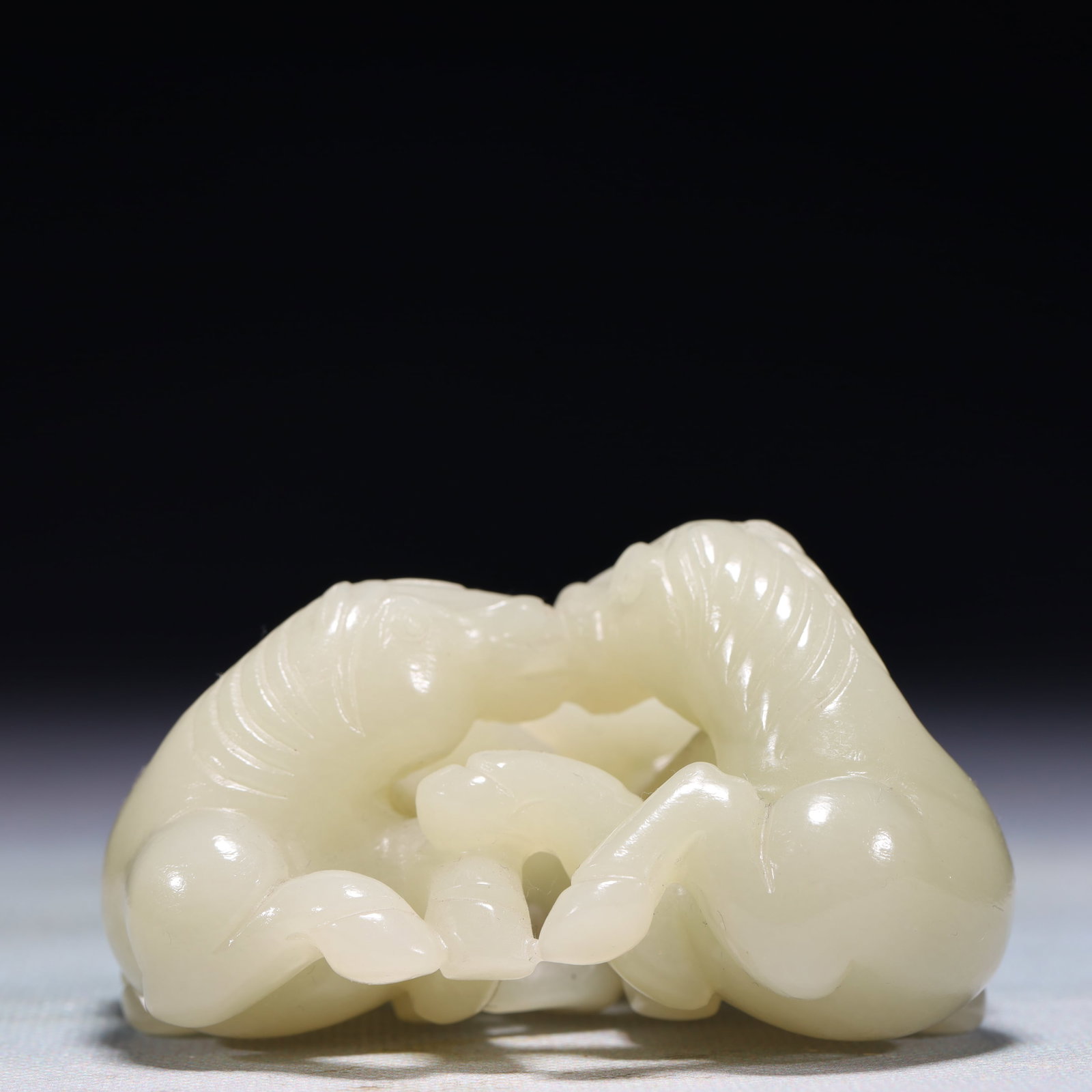 An Exquisite White Jade Horse Ornament (1 of 7)