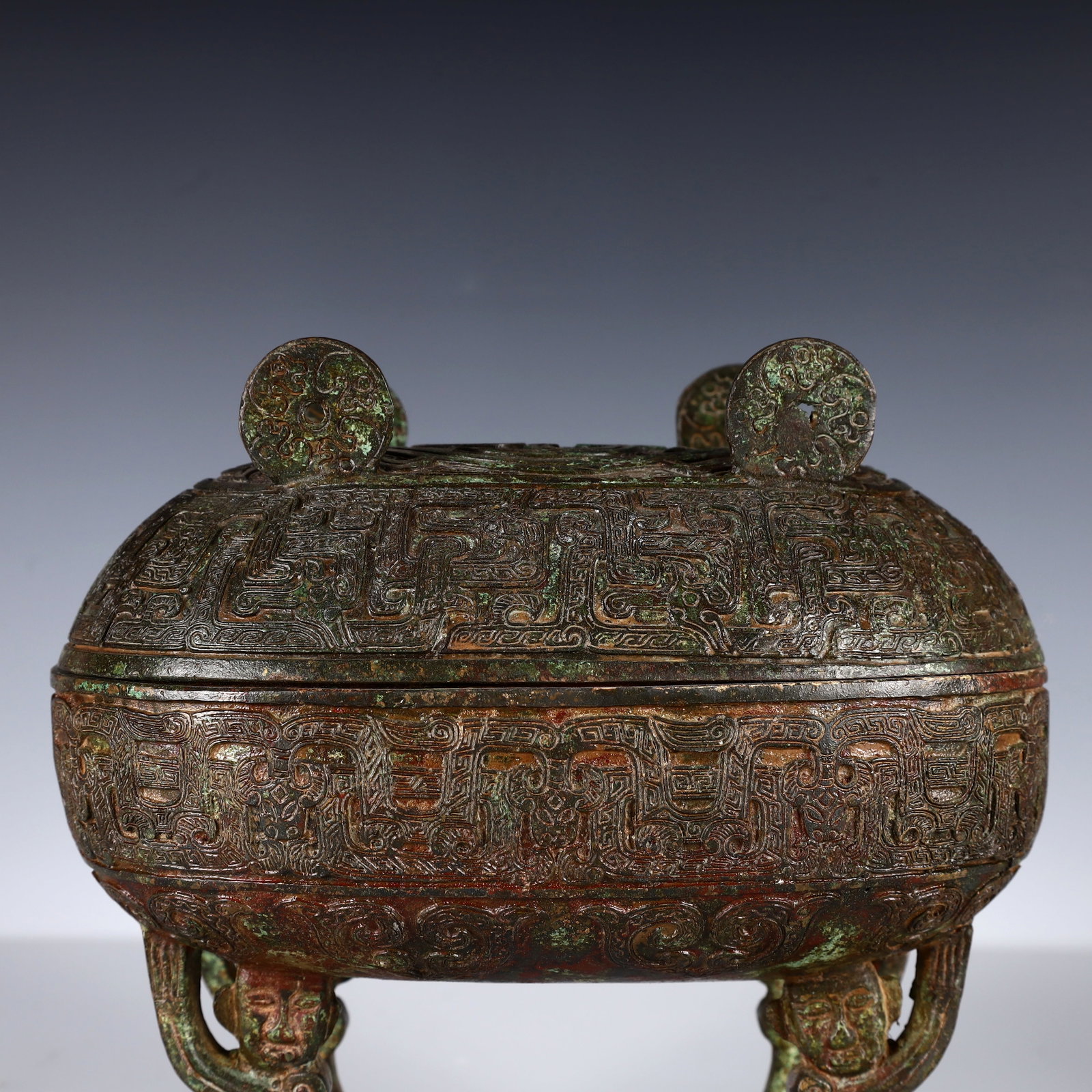A Rare Bronze Dragon Pattern Box - 2