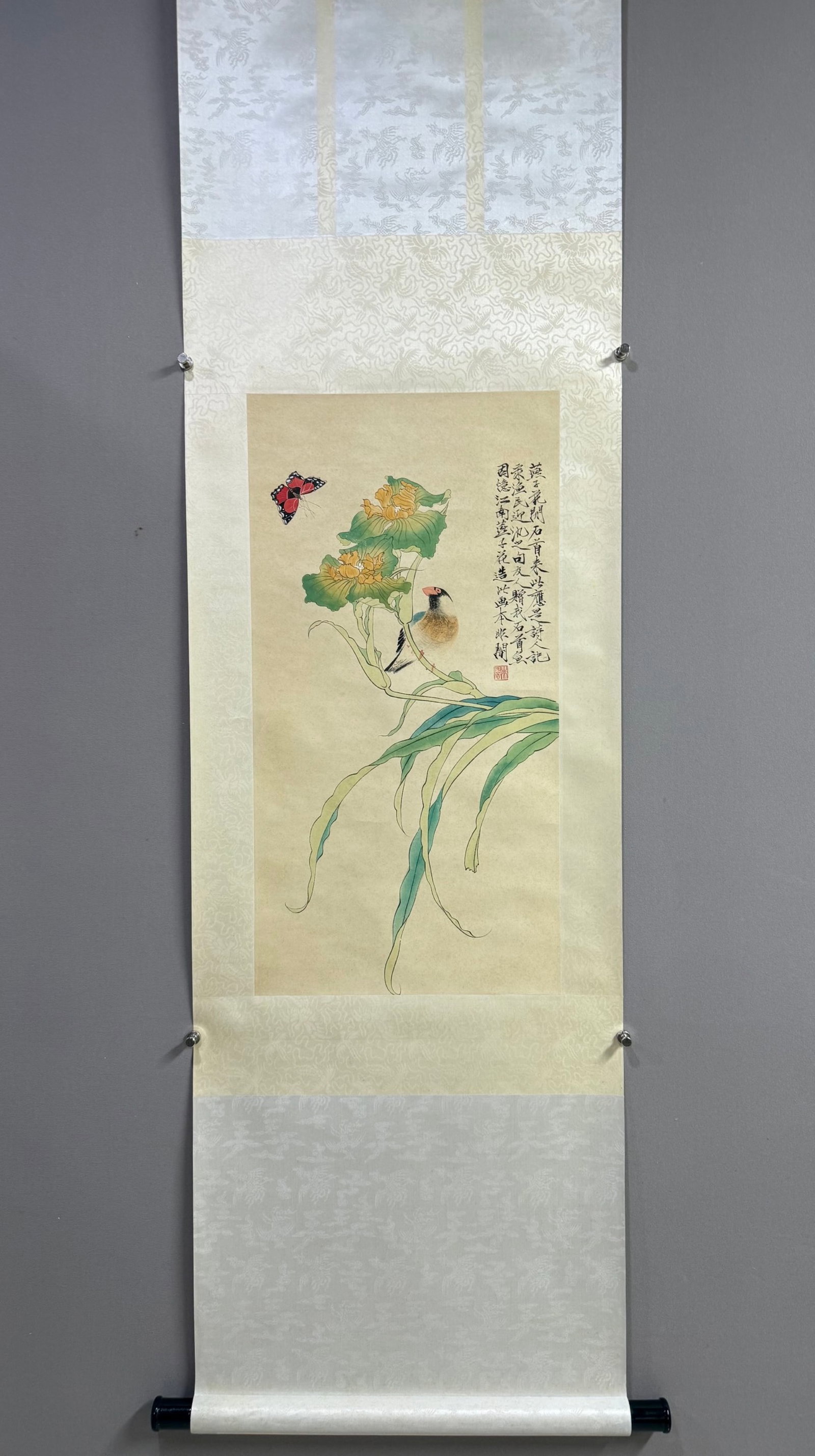 A Chinese Vertical Scroll Ink Painting of Flower and Bird on Paper,Yu Feian: A Chinese Vertical Scroll Ink Painting of Flower and Bird on Paper,Yu Feian,Size:28inx14.2in 一幅中国水墨花鸟画立轴,于非&#