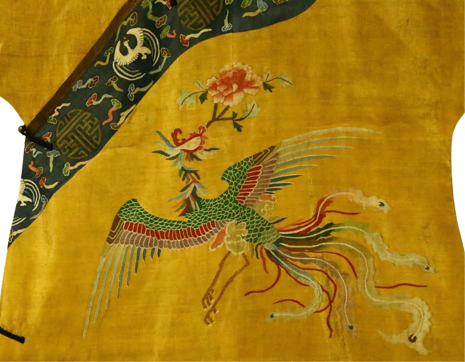 An Exquisite Kesi Phoenix Pattern Robe - 4