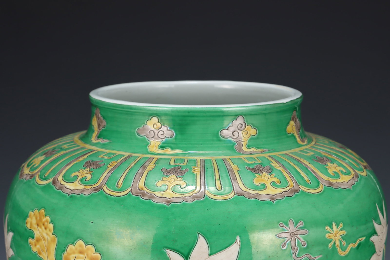 A Rare Biscuit Lotus Pattern Jar - 4