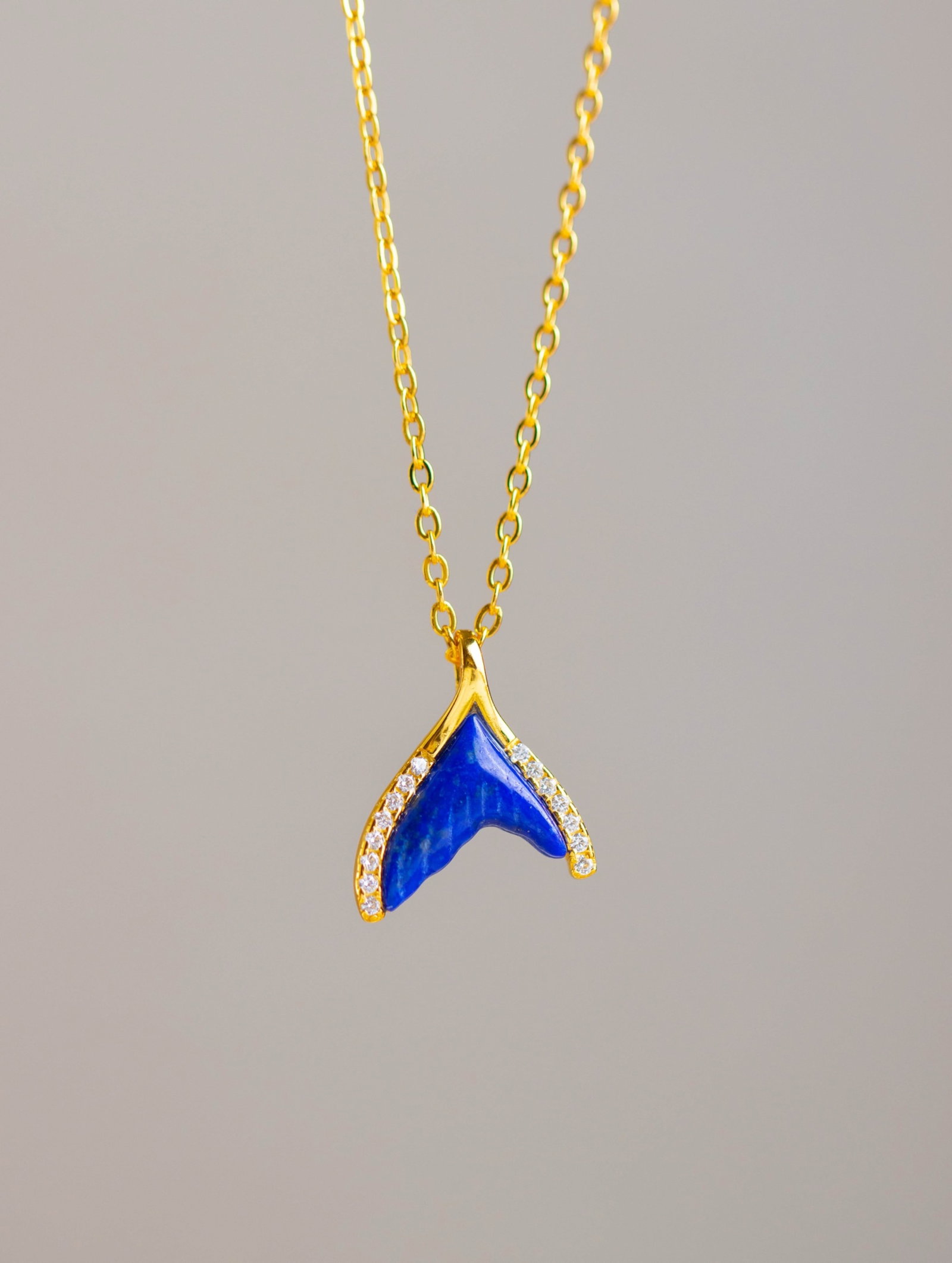 An Exquisite Sterling Silver-Gold Plated Inlaid Lapis Lazuli Pendant,Inlaid Diamond: An Exquisite Sterling Silver-Gold Plated Inlaid Lapis Lazuli Pendant,Inlaid Diamond 纯银镀金镶青金石吊坠,嵌钻石