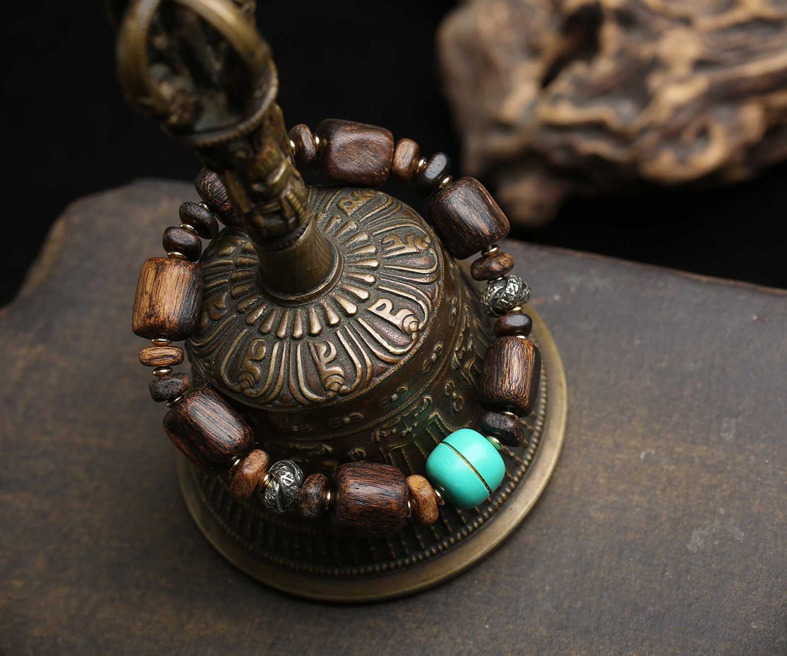 An Exquisite Eaglewood Bracelets - 3