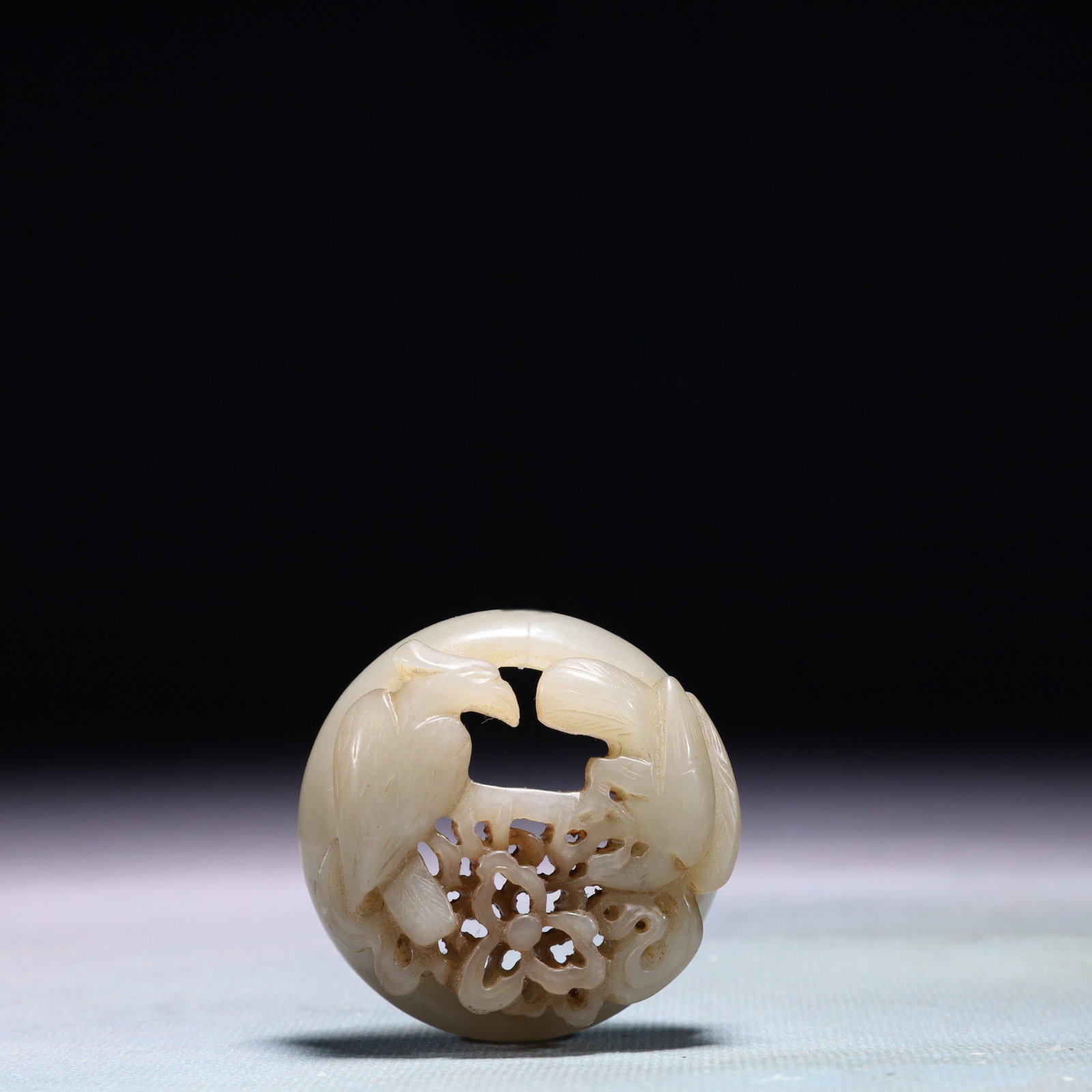 An Exquisite White Jade Flower and Bird Pattern Pendant: An Exquisite White Jade Flower and Bird Pattern Pendant,Qing Dynasty,China,Size:2inx0.8in,Weight:56.2g 白玉花鸟纹佩,中国清代
