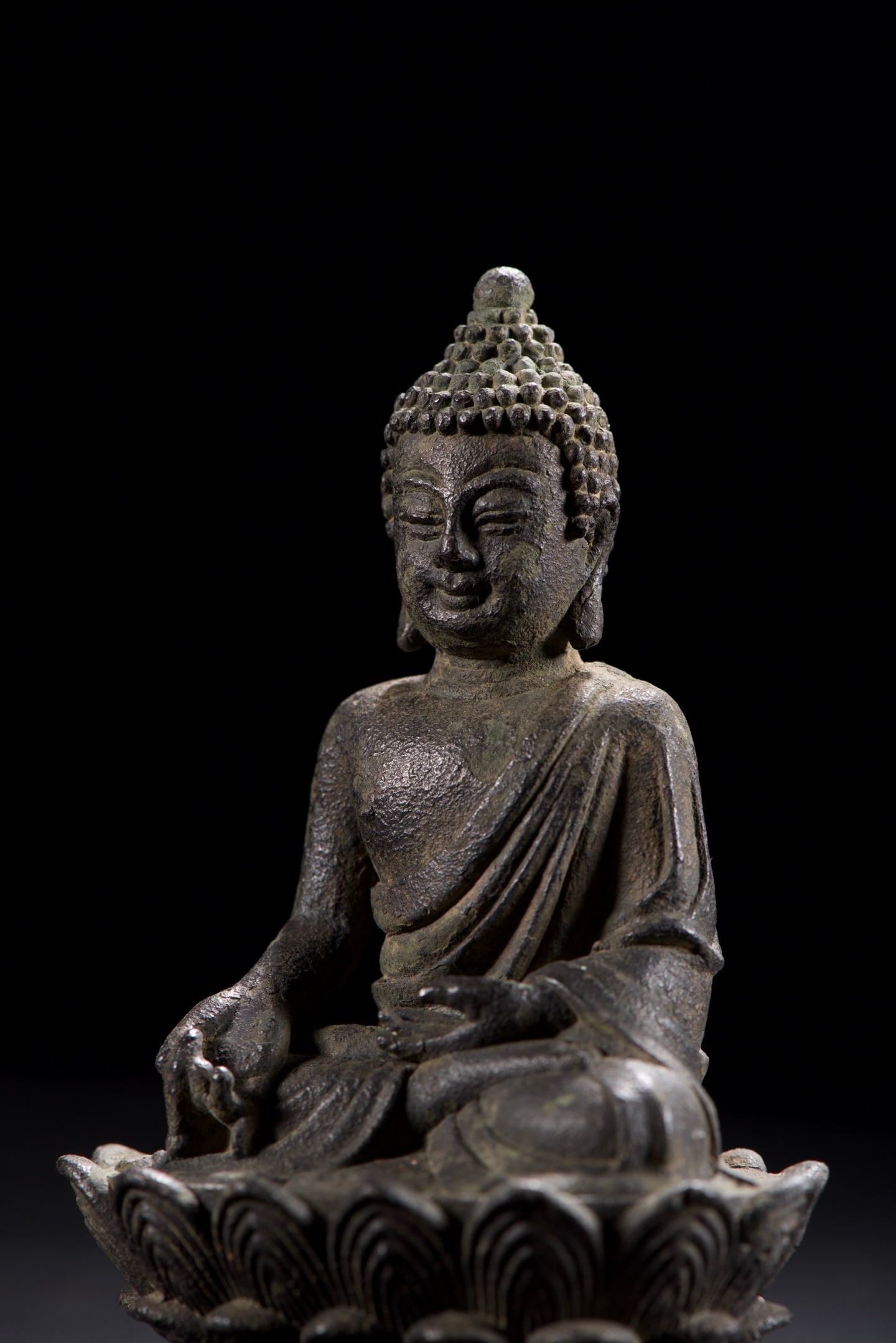 An Exquisite Copper Buddha Statue - 2