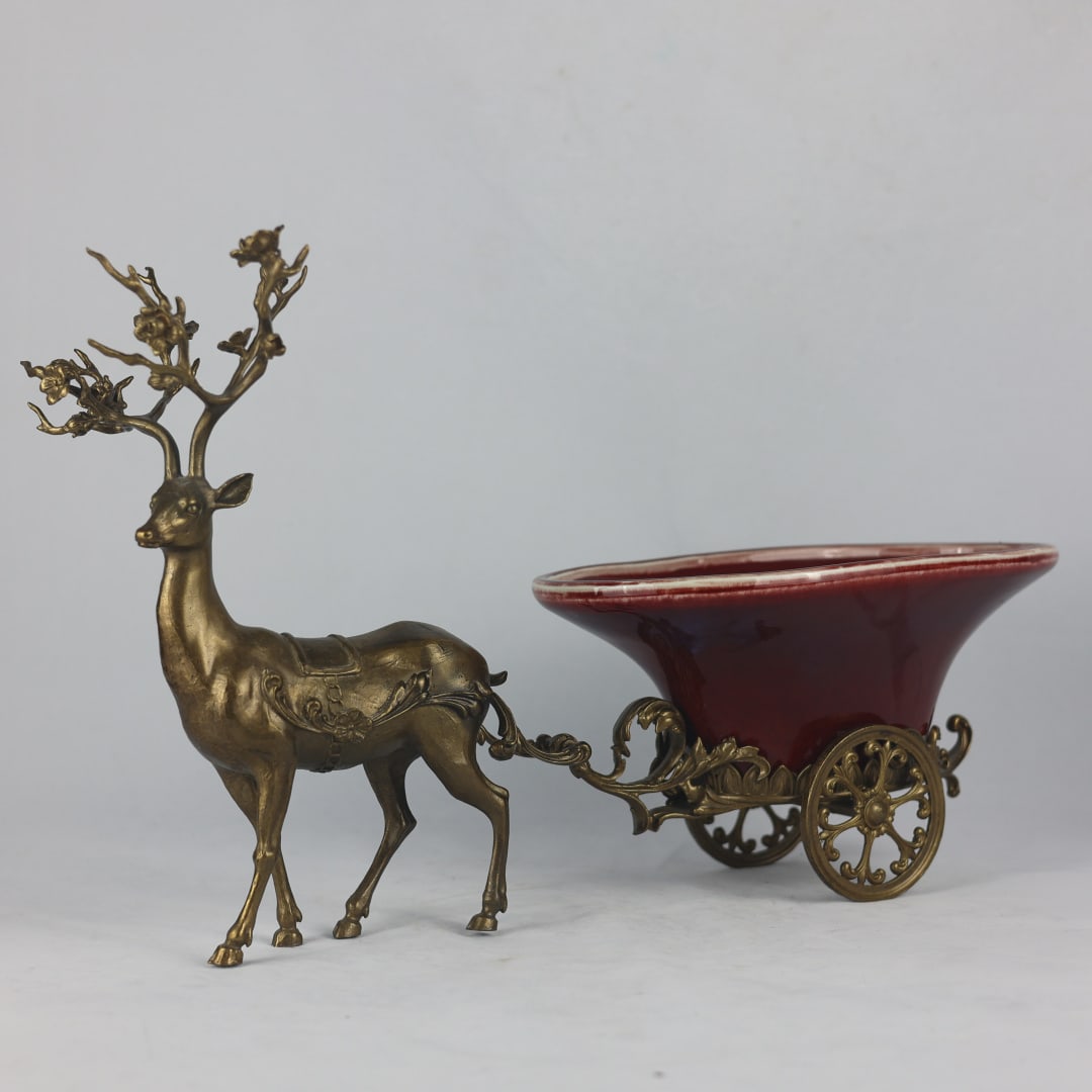 An Exquisite Ji Red Glazed Inlaid Bronze Deer Ornament: An Exquisite Ji Red Glazed Inlaid Bronze Deer OrnamentQing Dynasty,China,Yongzheng Six-character