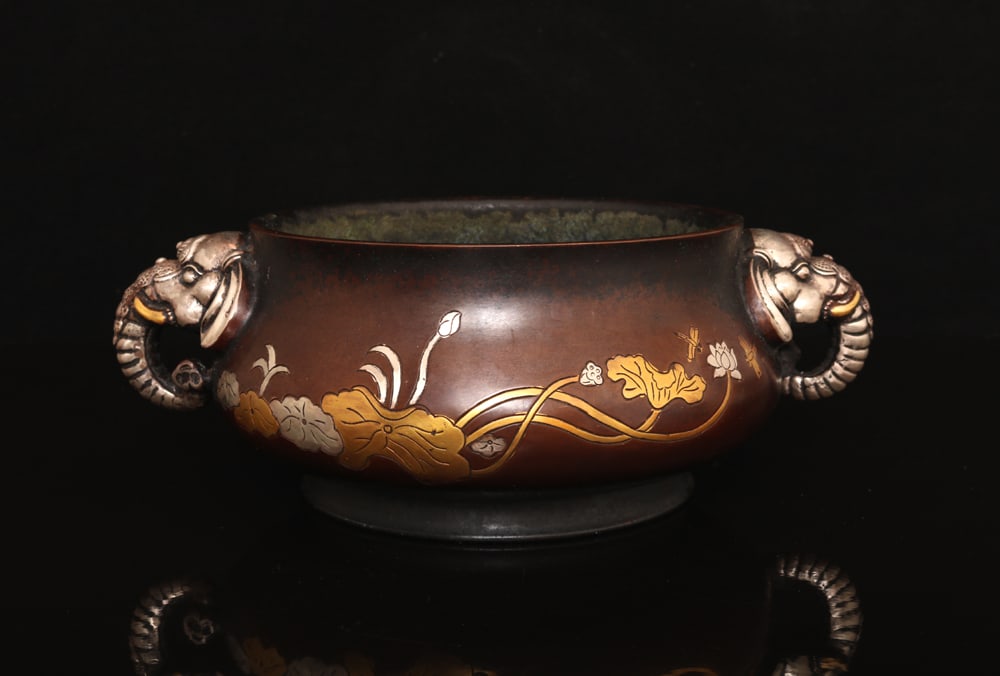 An Exquisite Silver-Gilt Bronze Lotus Pattern Elephant-Ears Censer: An Exquisite Silver-Gilt Bronze Lotus Pattern Elephant-Ears Censer,Ming