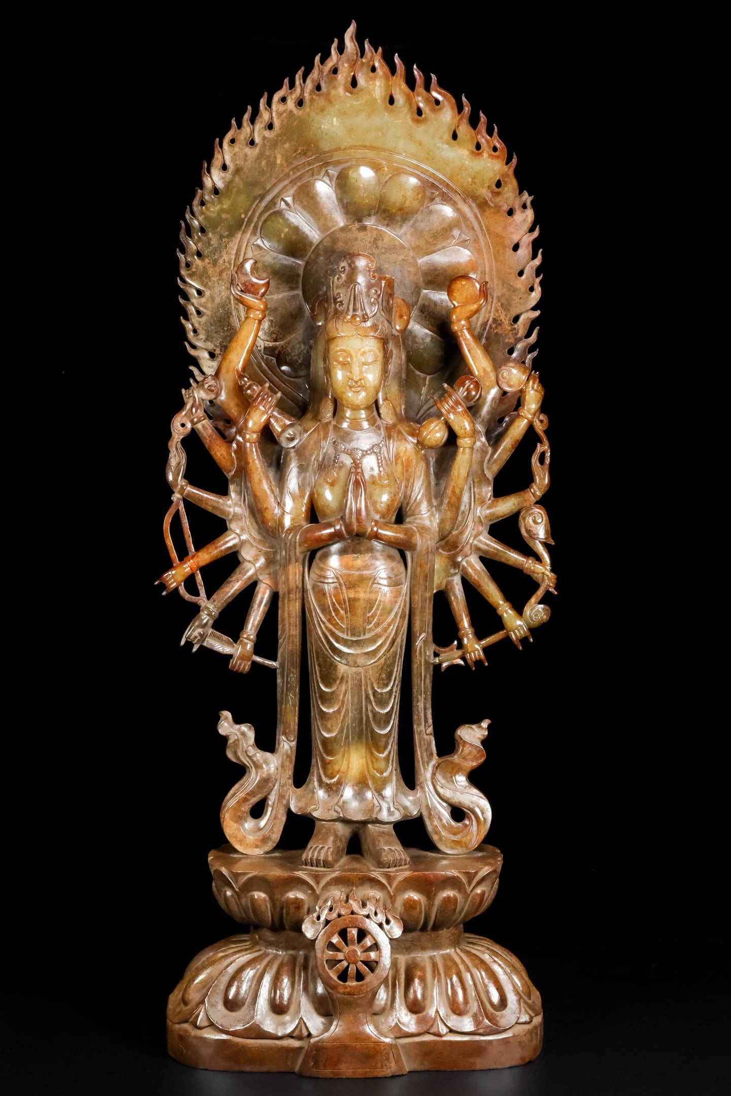 An Exquisite White Jade Statue of Thousand-hand Guanyin Ornament: An Exquisite White Jade Statue of Thousand-hand Guanyin Ornament,Han